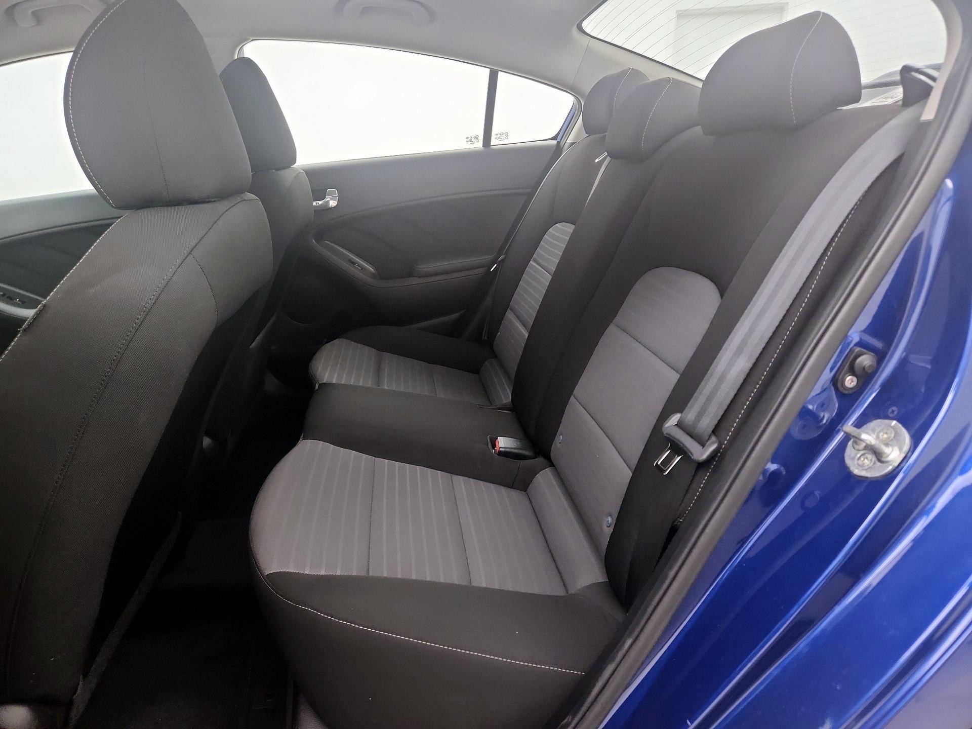 Thumbnail: 2017 Kia Forte - 19