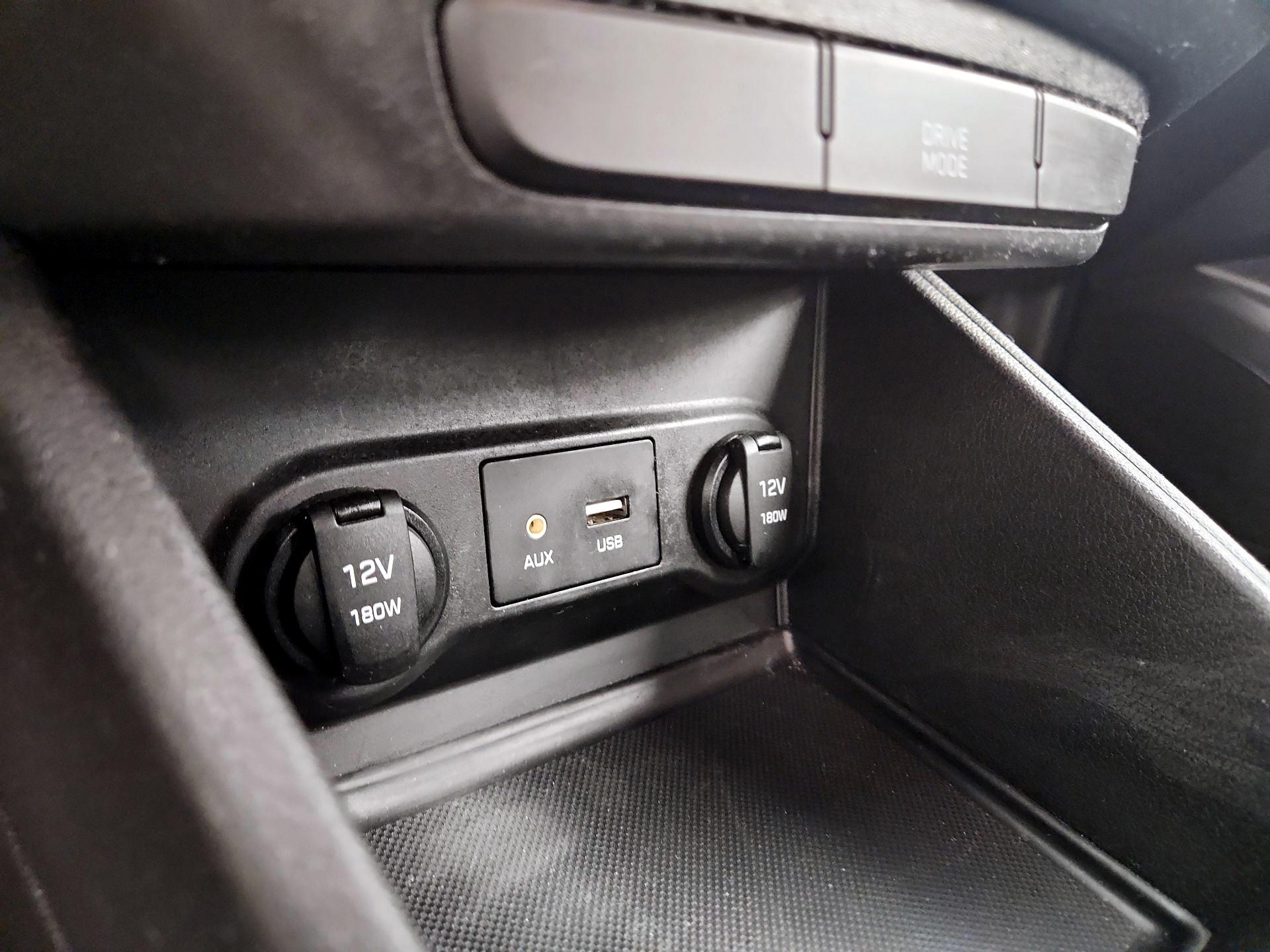 Thumbnail: 2018 Hyundai Accent - 18