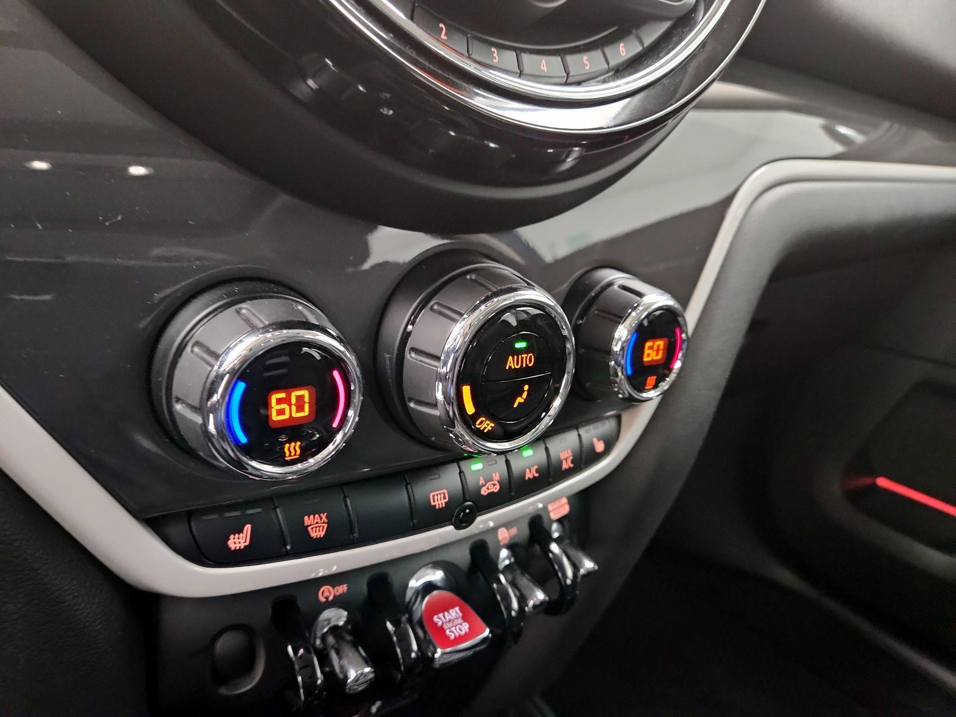 Thumbnail: 2019 MINI Cooper Countryman - 16