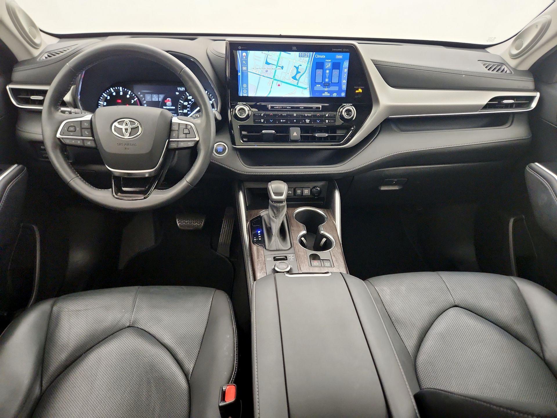 Thumbnail: 2020 Toyota Highlander - 9