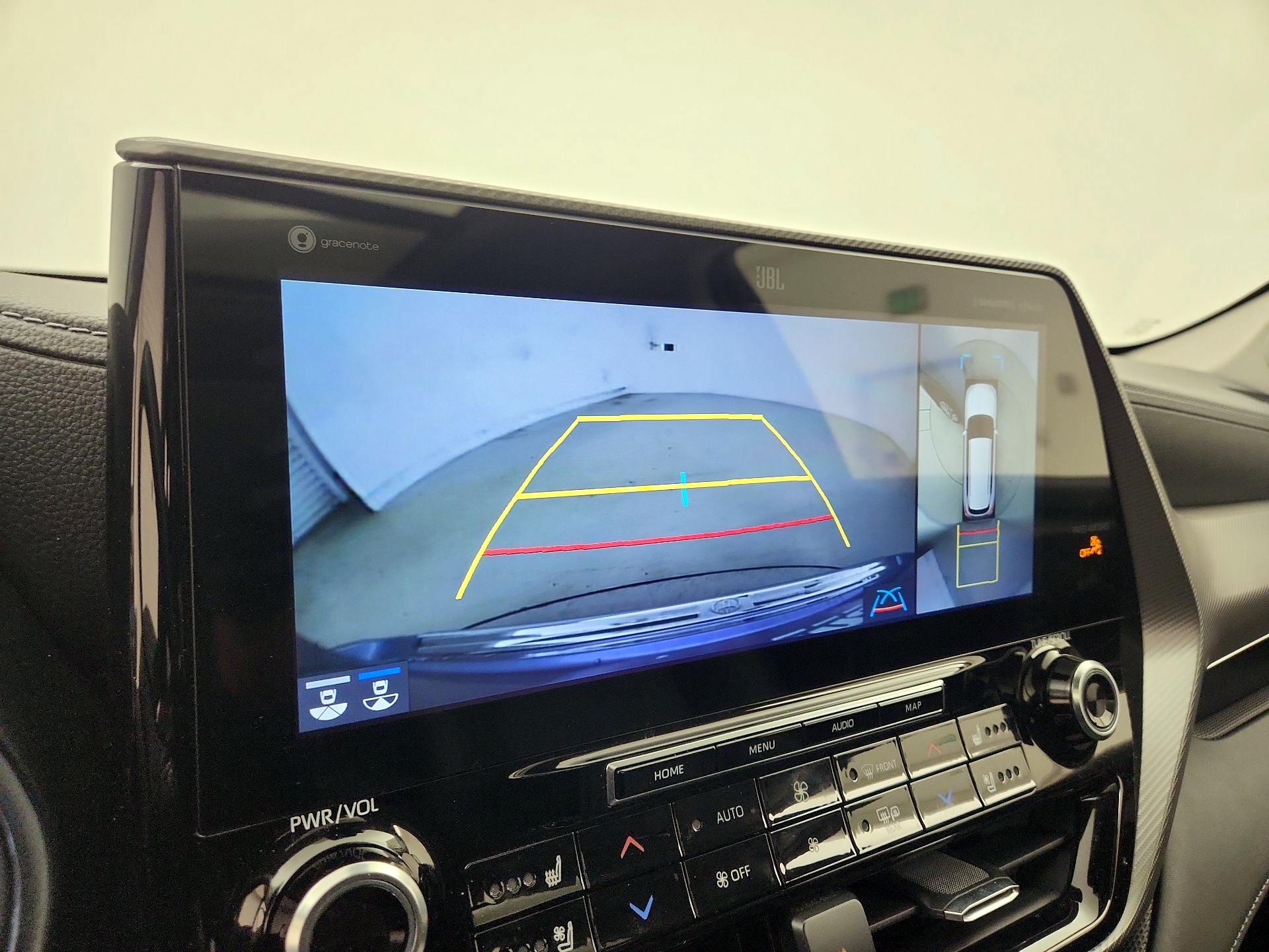 Thumbnail: 2020 Toyota Highlander - 15