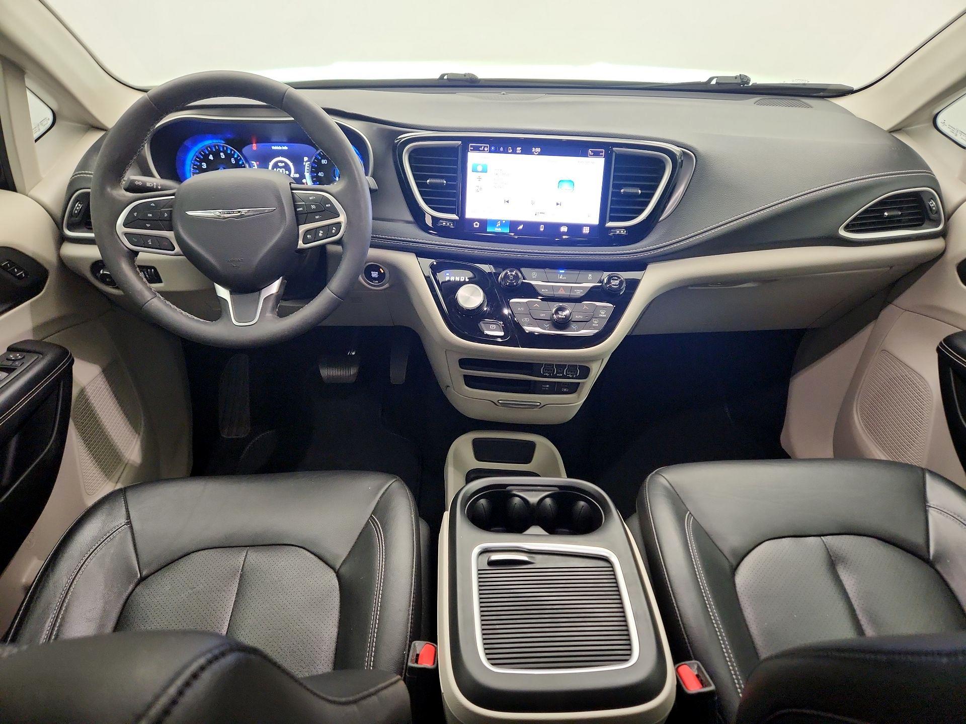 Thumbnail: 2022 Chrysler Pacifica - 9