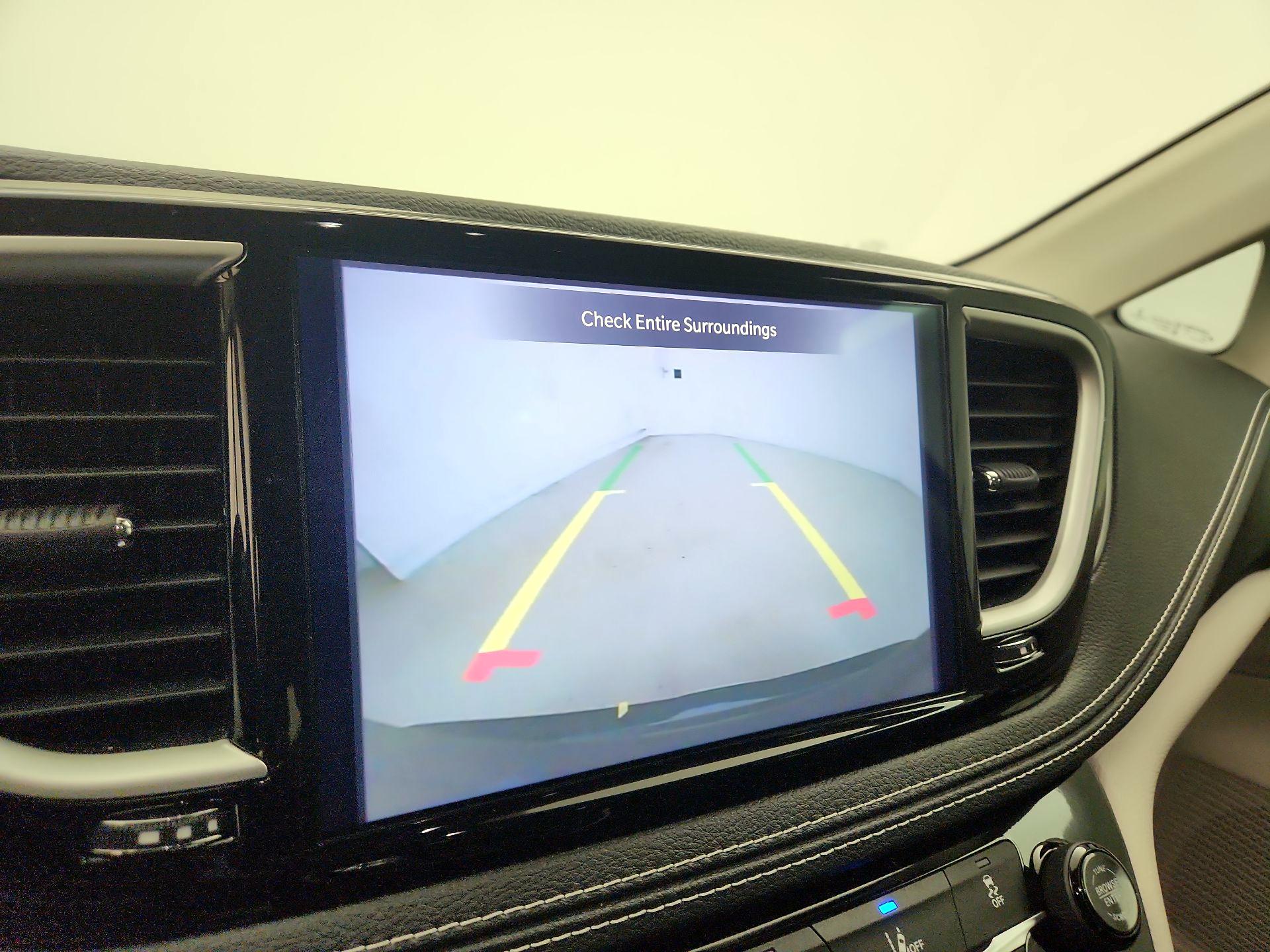 Thumbnail: 2022 Chrysler Pacifica - 14