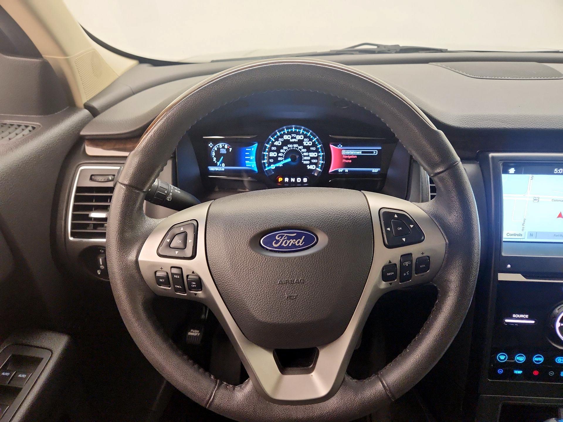 Thumbnail: 2017 Ford Flex - 10