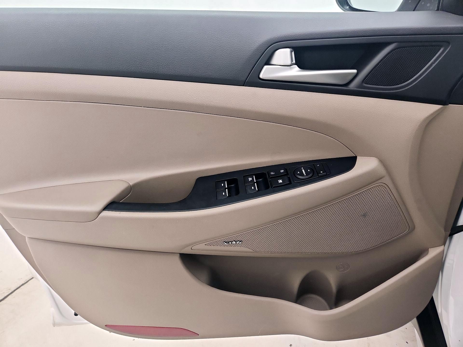 Thumbnail: 2021 Hyundai Tucson - 12