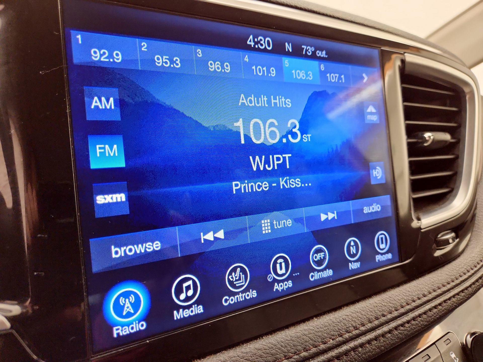 Thumbnail: 2017 Chrysler Pacifica - 16