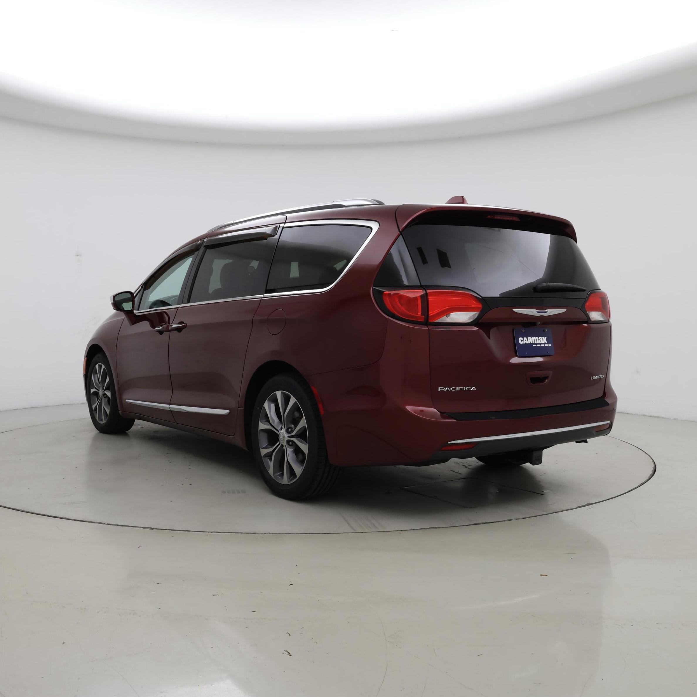 Thumbnail: 2017 Chrysler Pacifica - 2