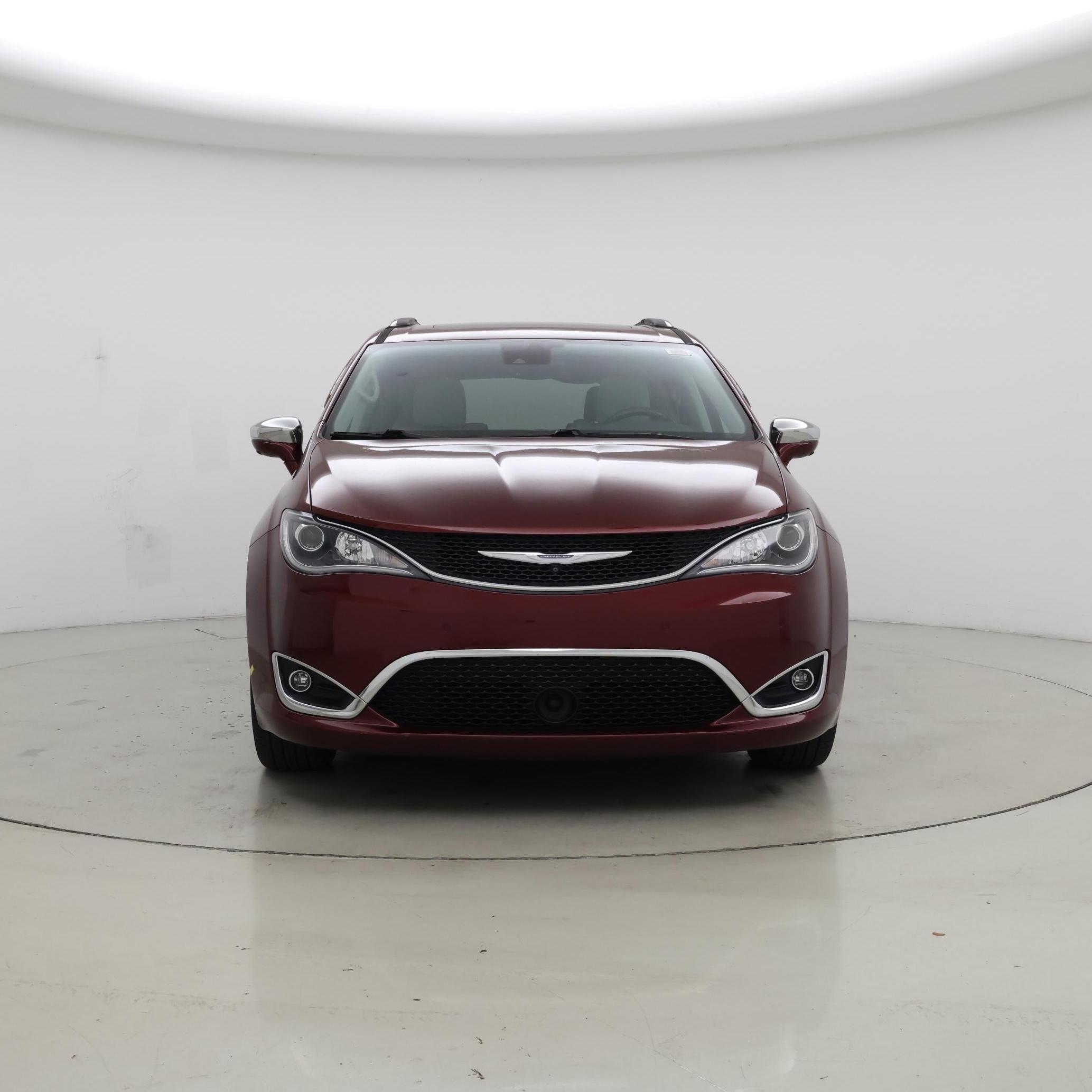 Thumbnail: 2017 Chrysler Pacifica - 5