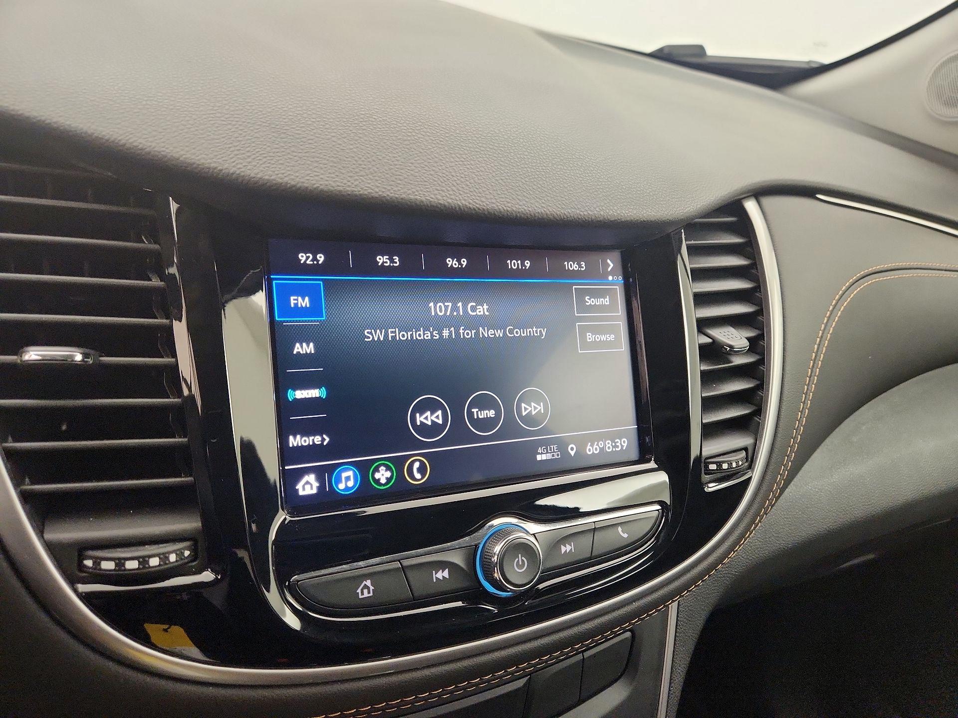 Thumbnail: 2022 Chevrolet Trax - 15