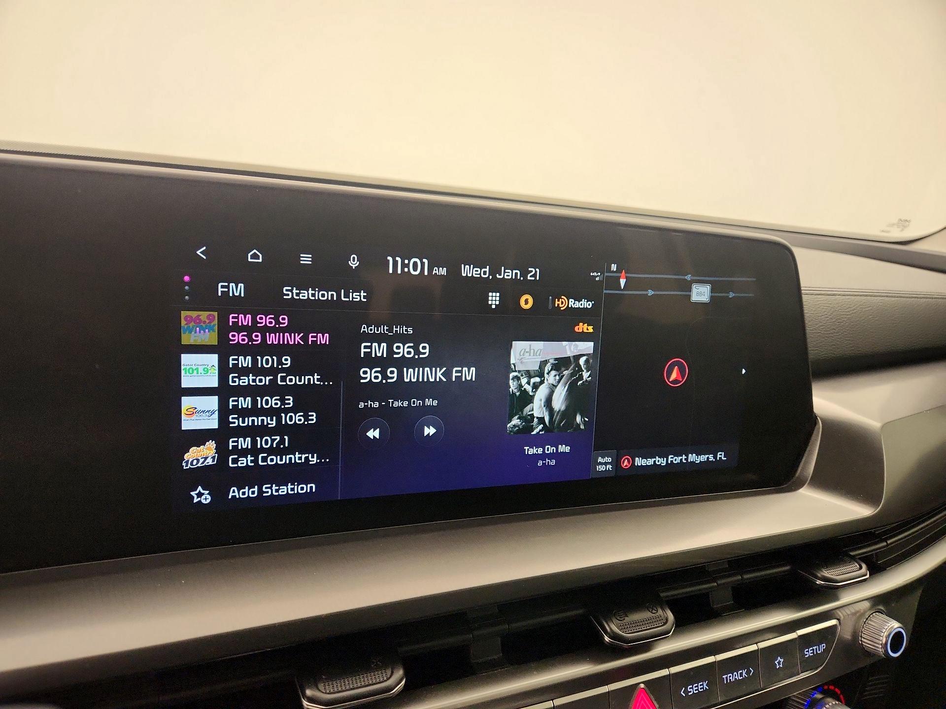 Thumbnail: 2023 Kia Telluride - 16