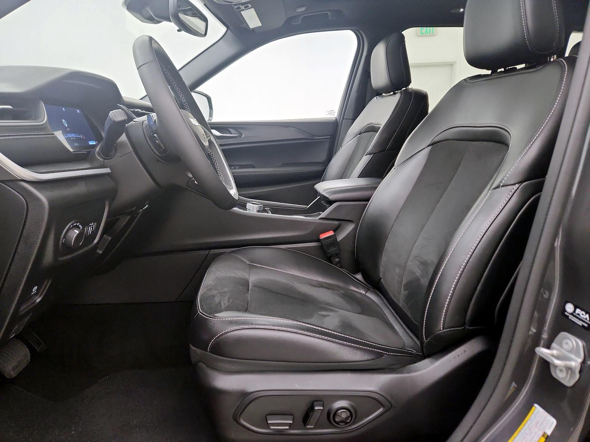 Thumbnail: 2024 Jeep Grand Cherokee - 11