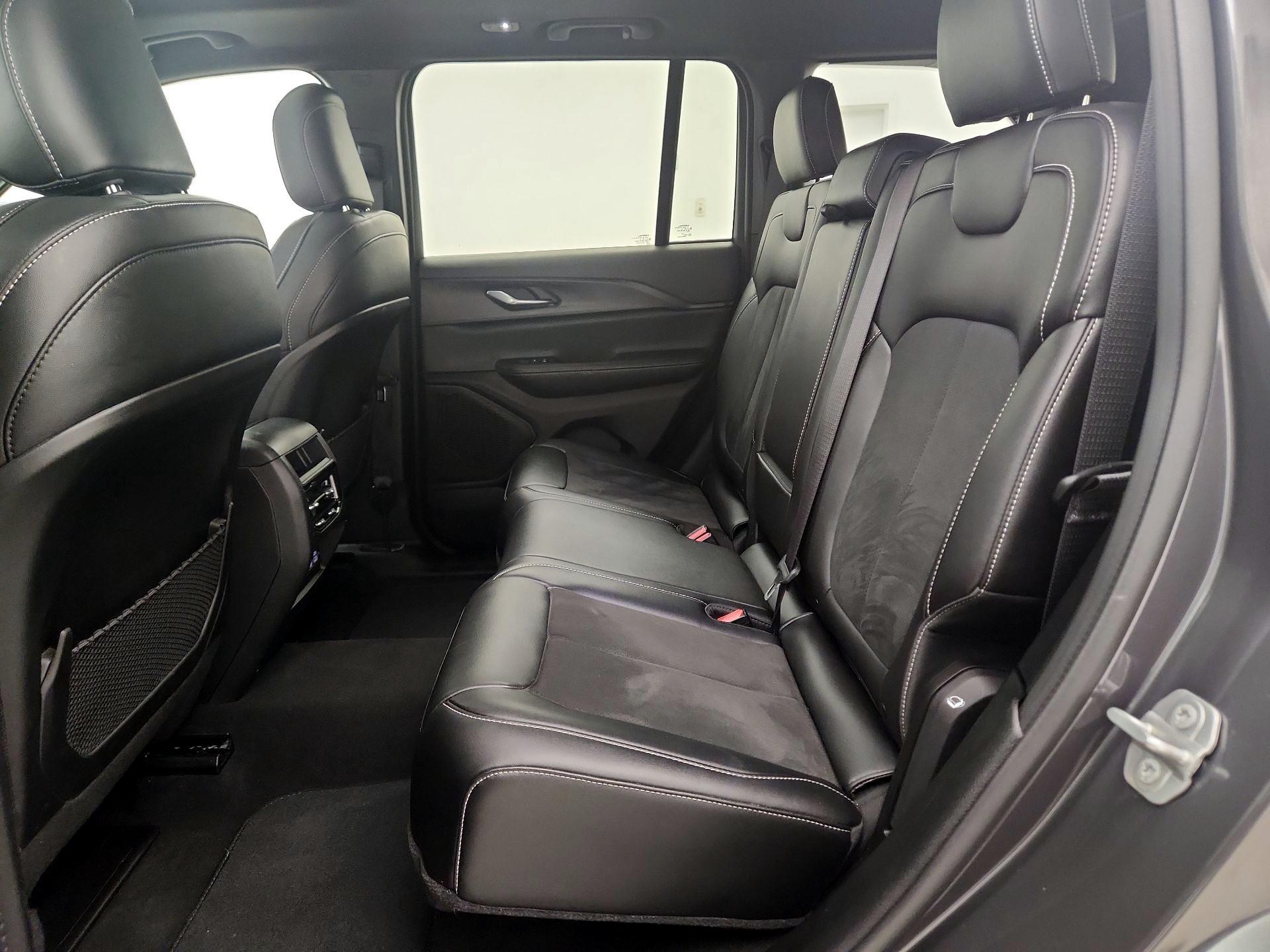 Thumbnail: 2024 Jeep Grand Cherokee - 20