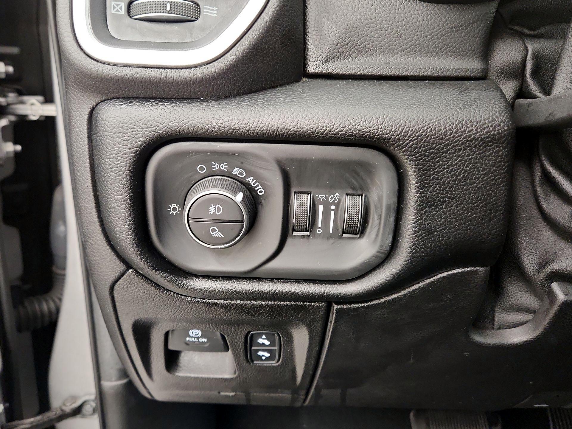 Thumbnail: 2019 RAM 1500 - 13