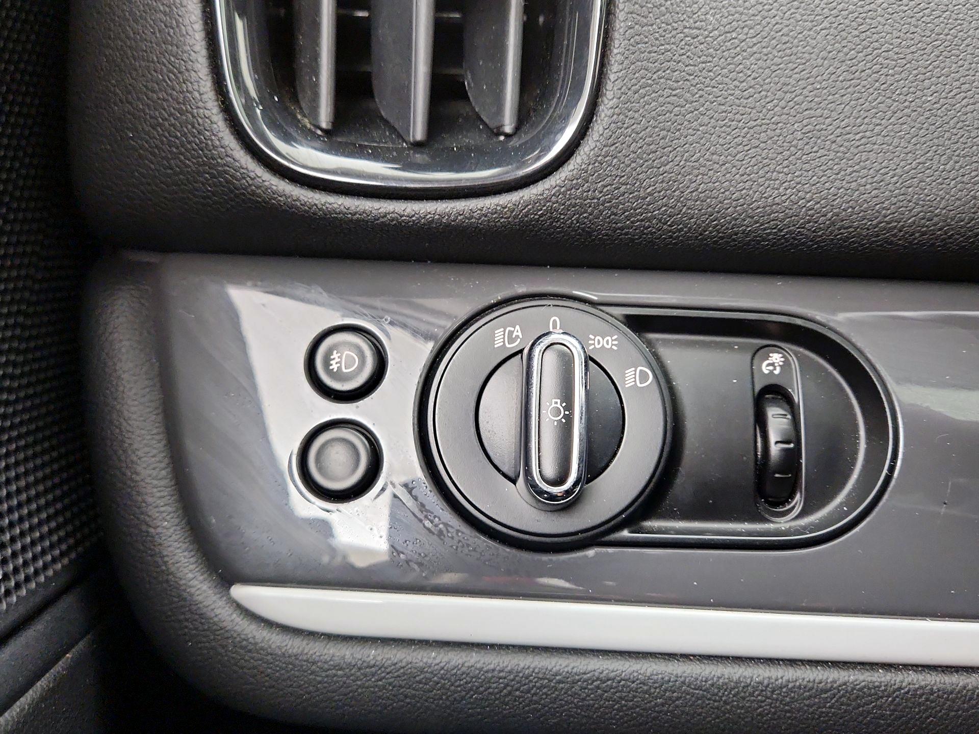 Thumbnail: 2017 MINI Cooper Countryman - 13