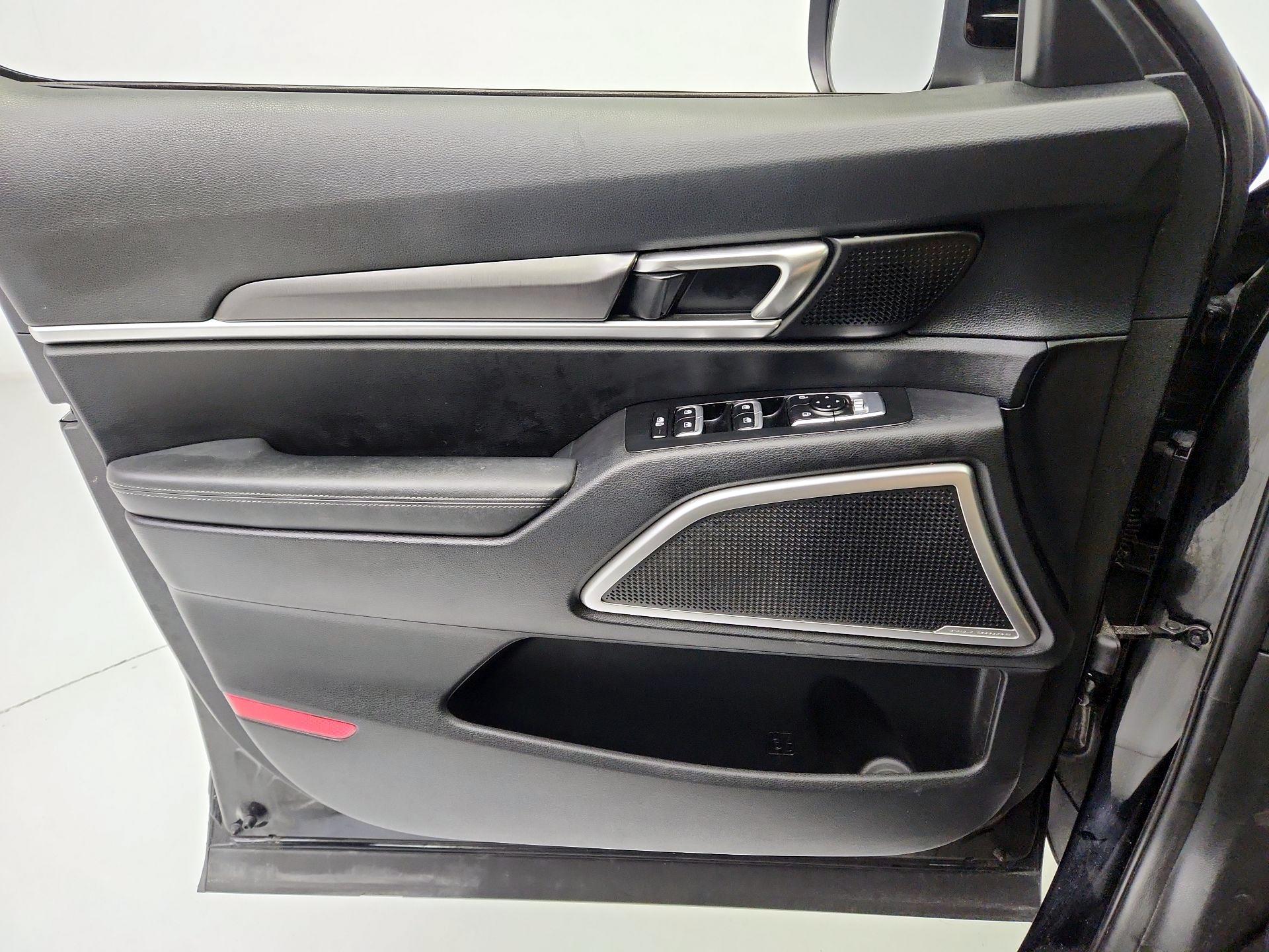 Thumbnail: 2023 Kia Telluride - 12