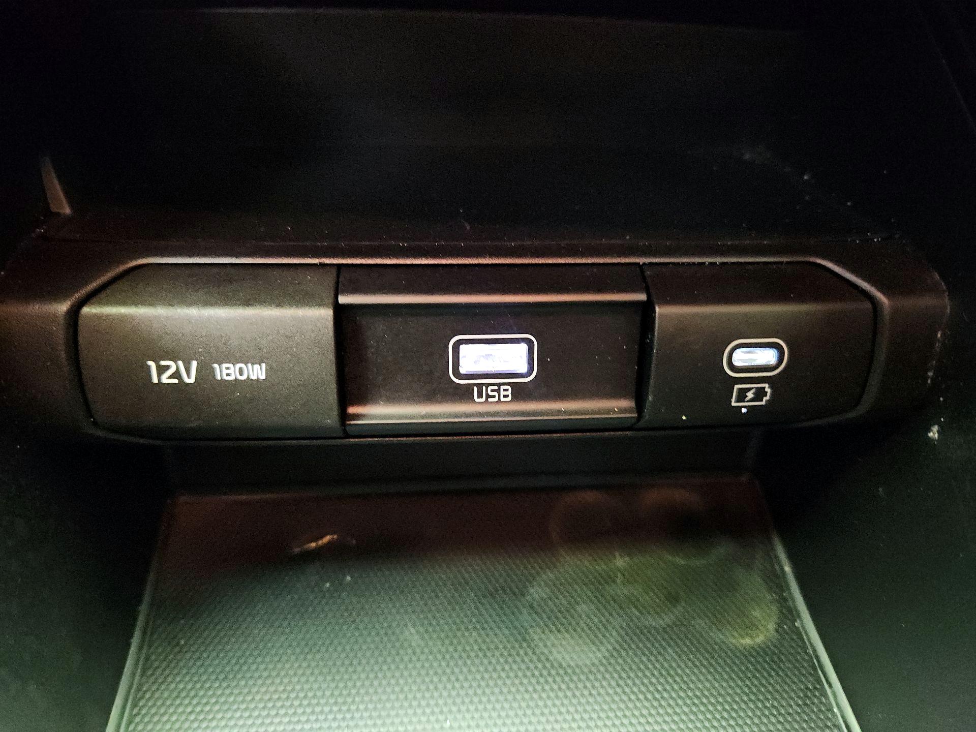 Thumbnail: 2023 Kia Telluride - 19