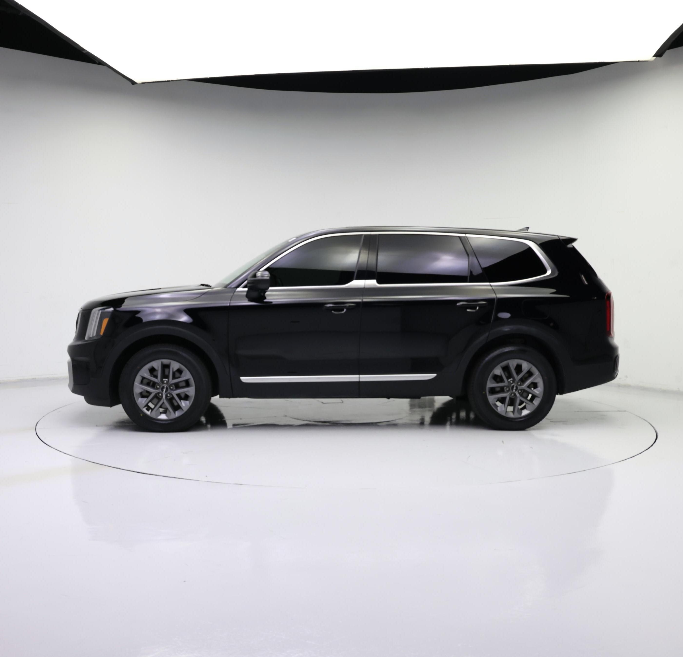 Thumbnail: 2023 Kia Telluride - 3