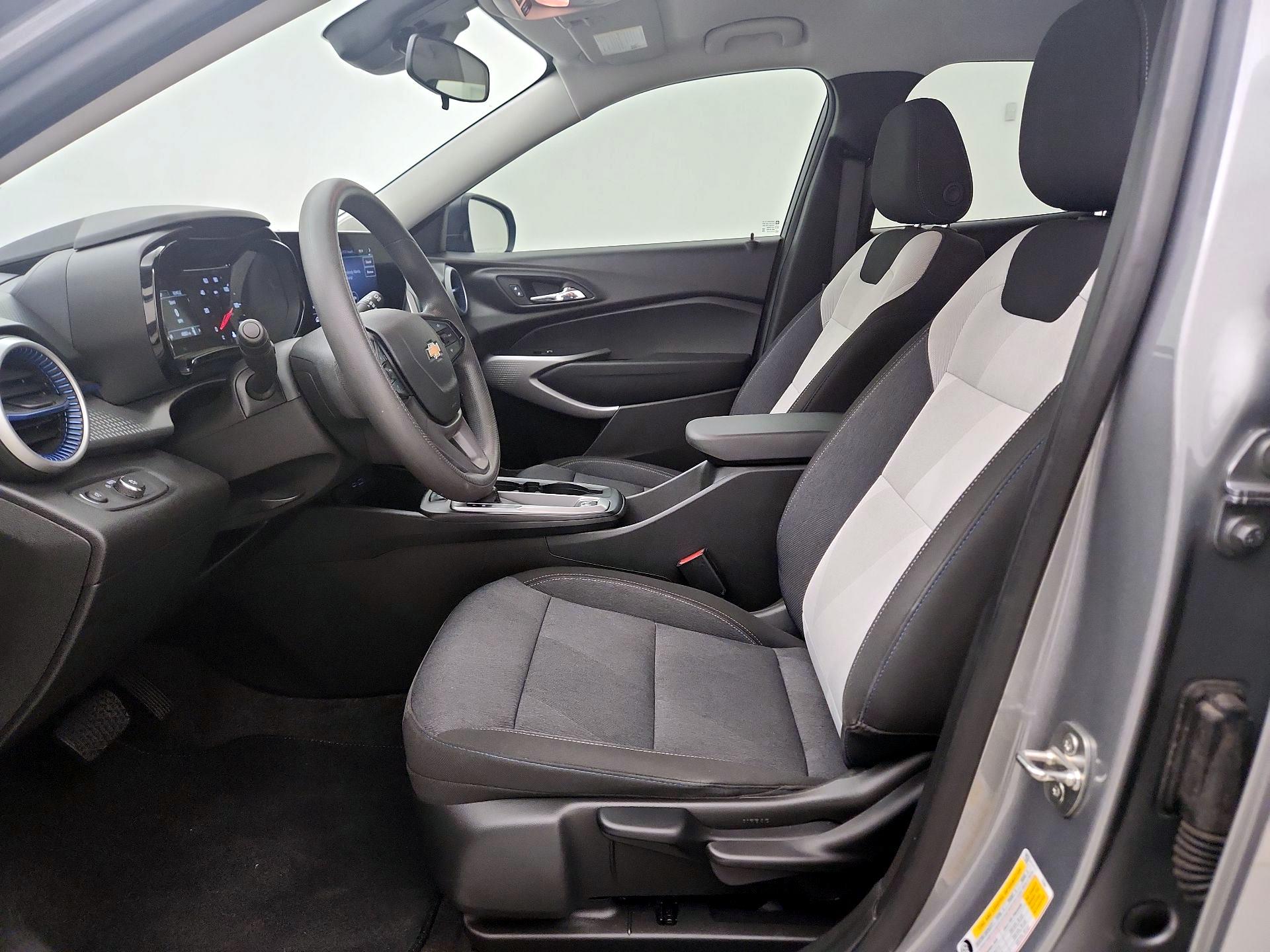 Thumbnail: 2024 Chevrolet Trax - 11