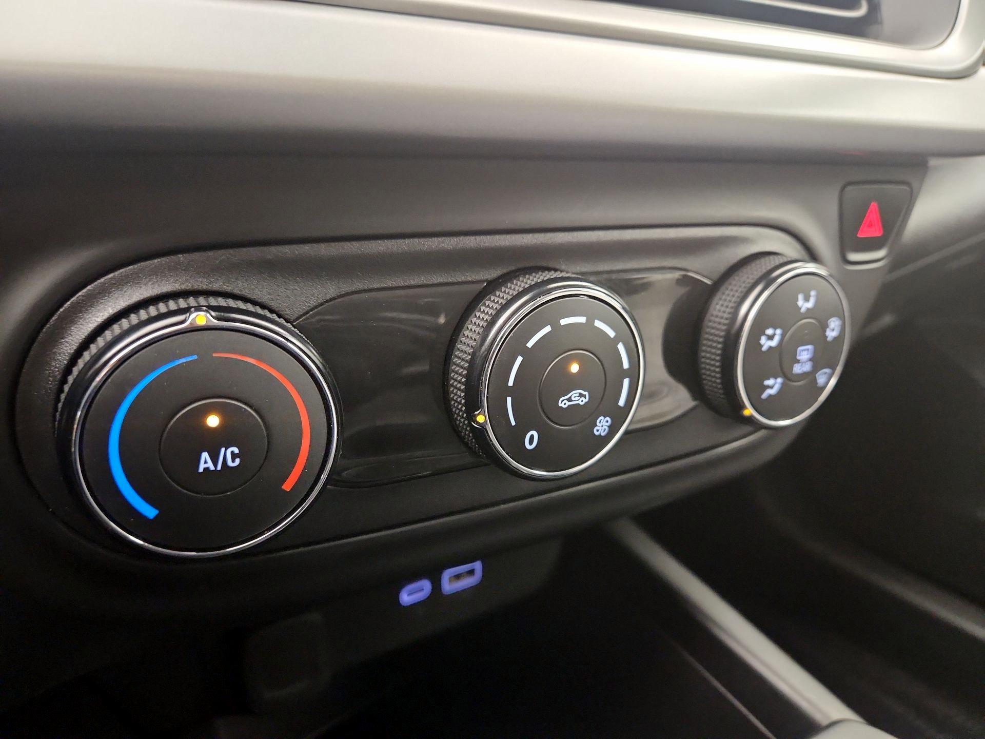 Thumbnail: 2024 Chevrolet Trax - 17