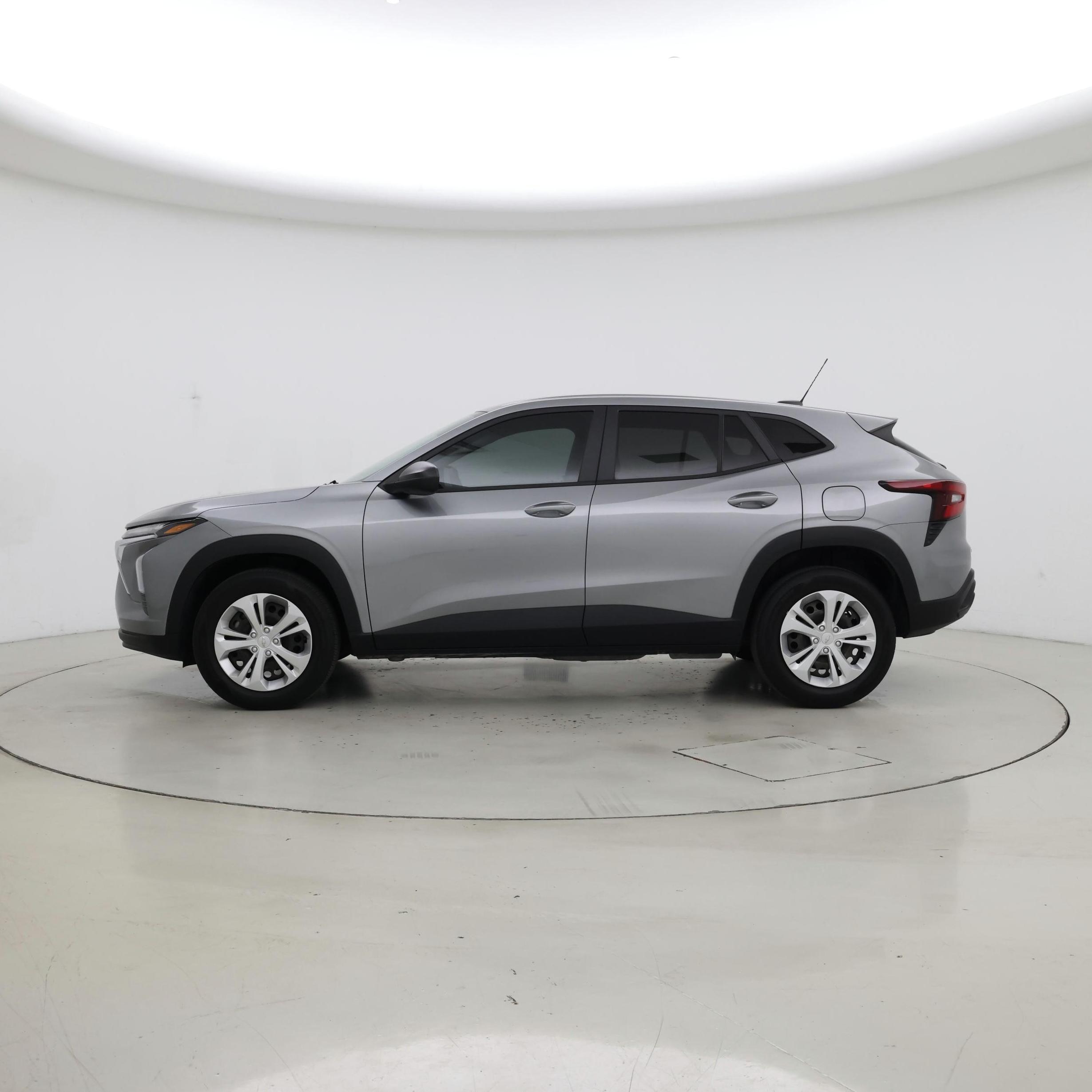 Thumbnail: 2024 Chevrolet Trax - 3