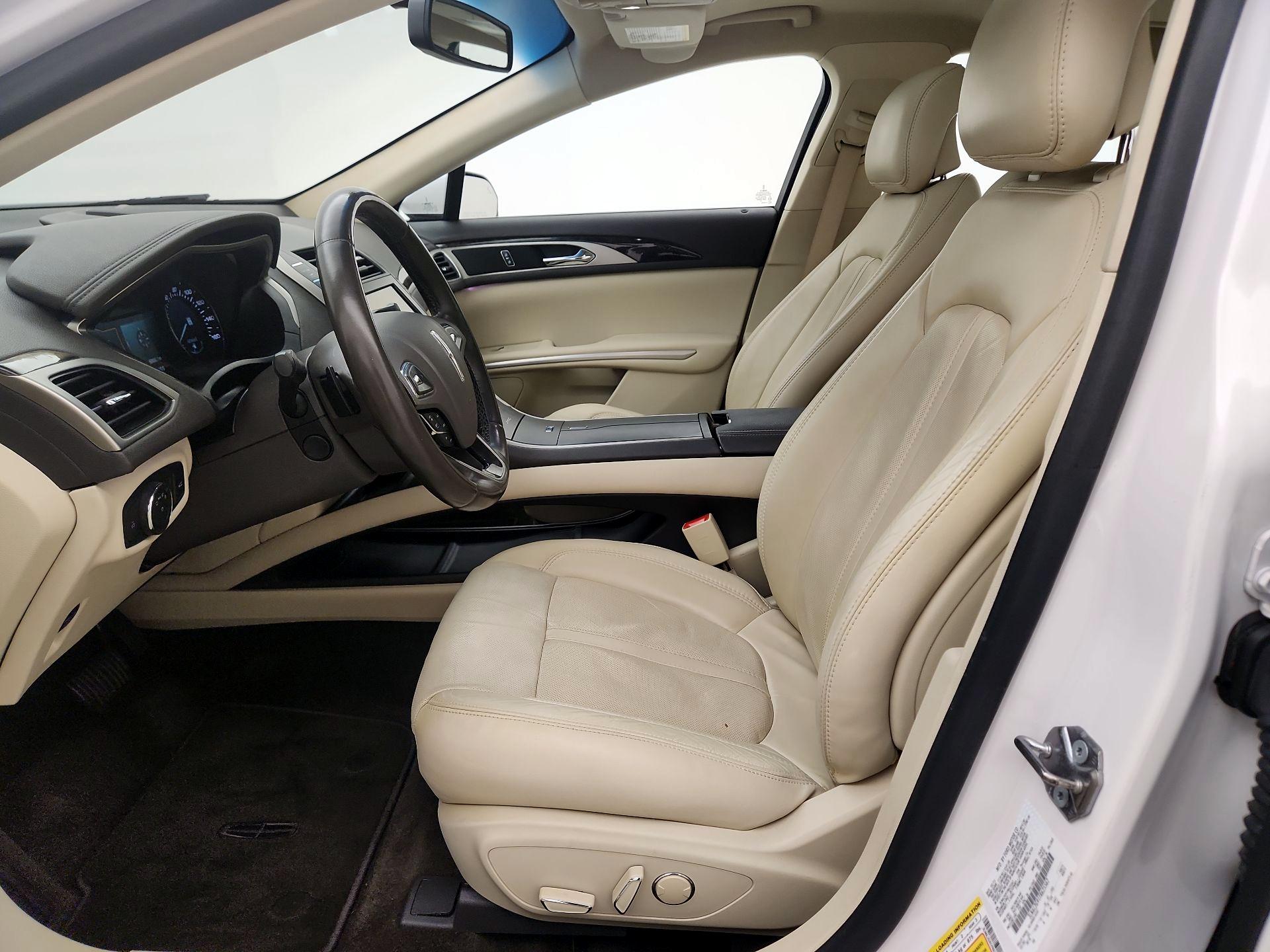 Thumbnail: 2015 Lincoln MKZ - 11