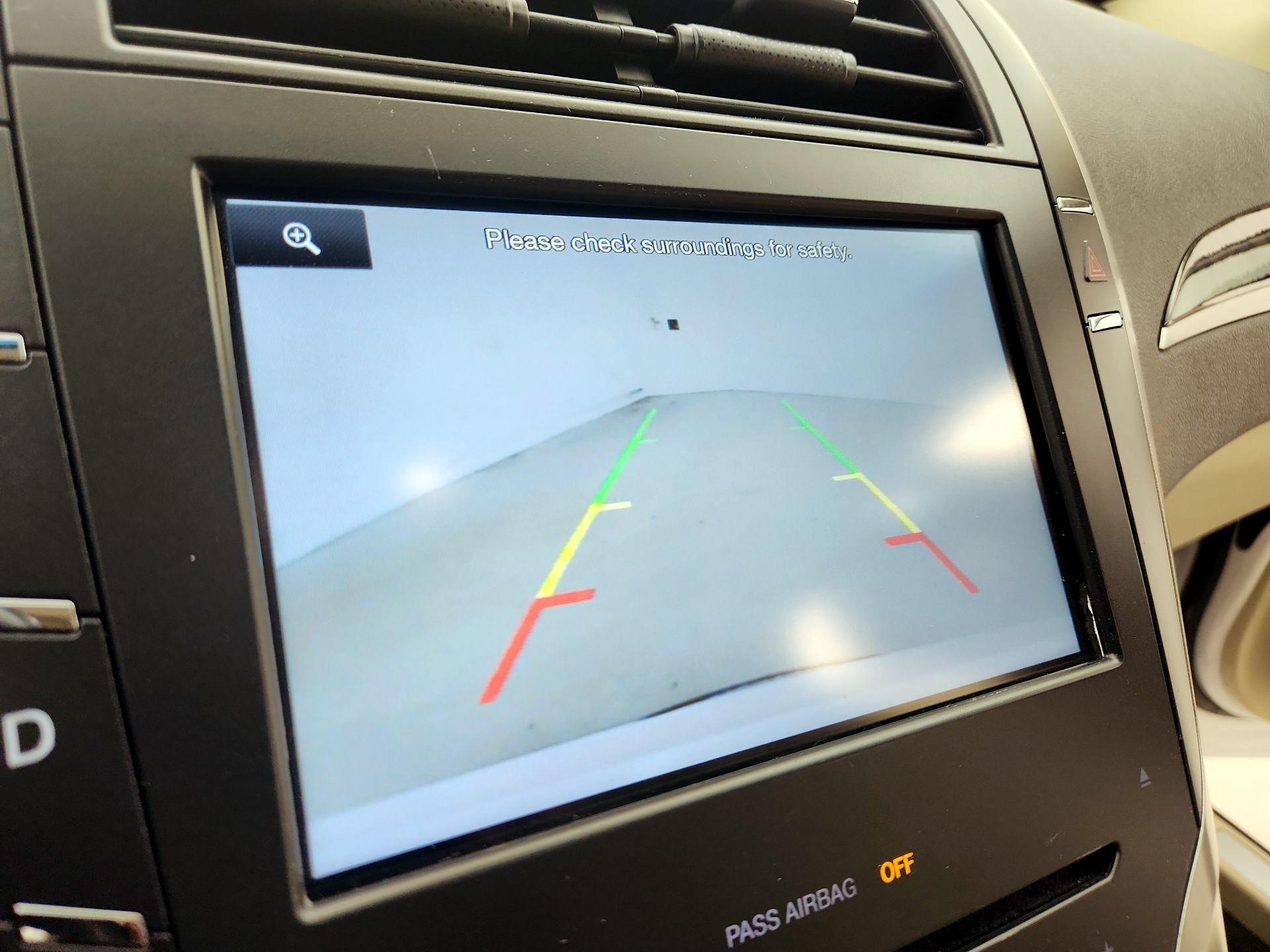 Thumbnail: 2015 Lincoln MKZ - 14