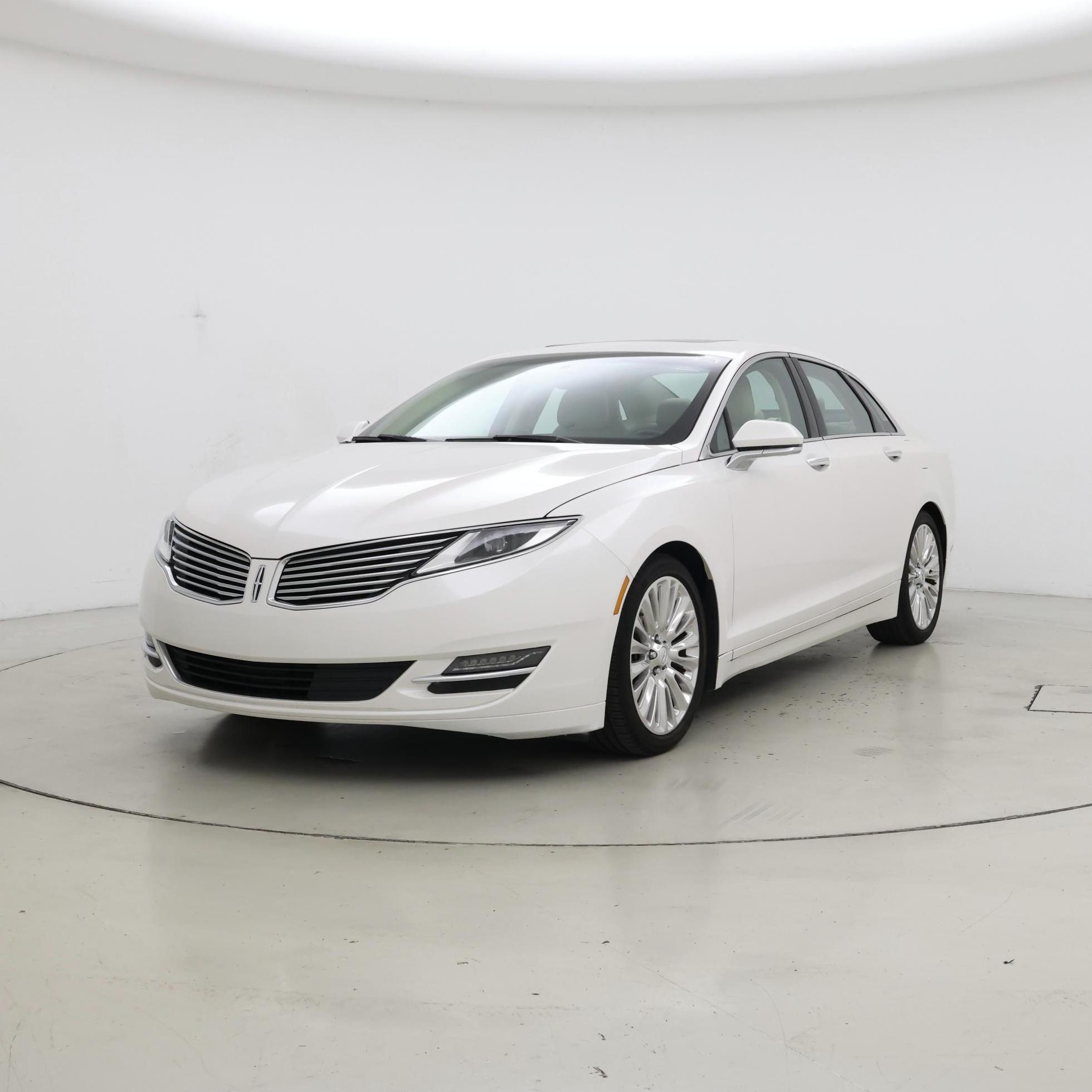 Thumbnail: 2015 Lincoln MKZ - 4