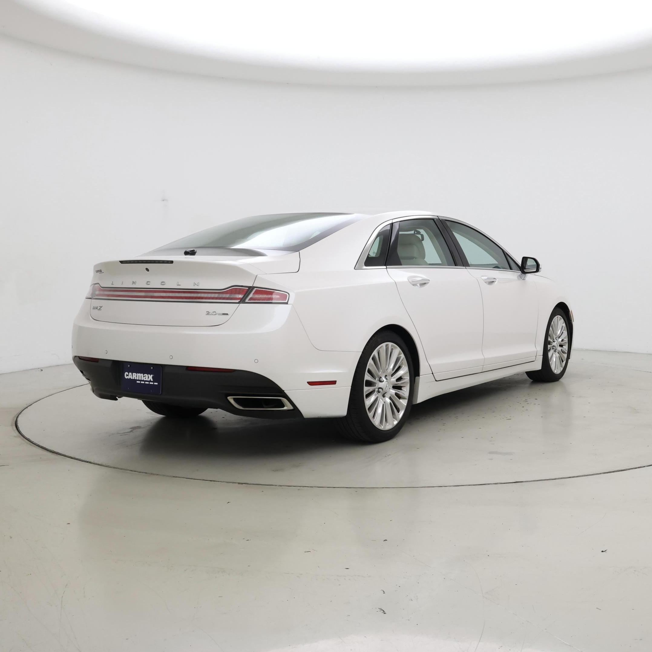 Thumbnail: 2015 Lincoln MKZ - 8