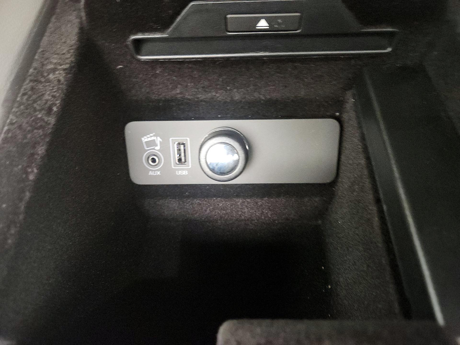 Thumbnail: 2015 Jaguar F-Type - 19