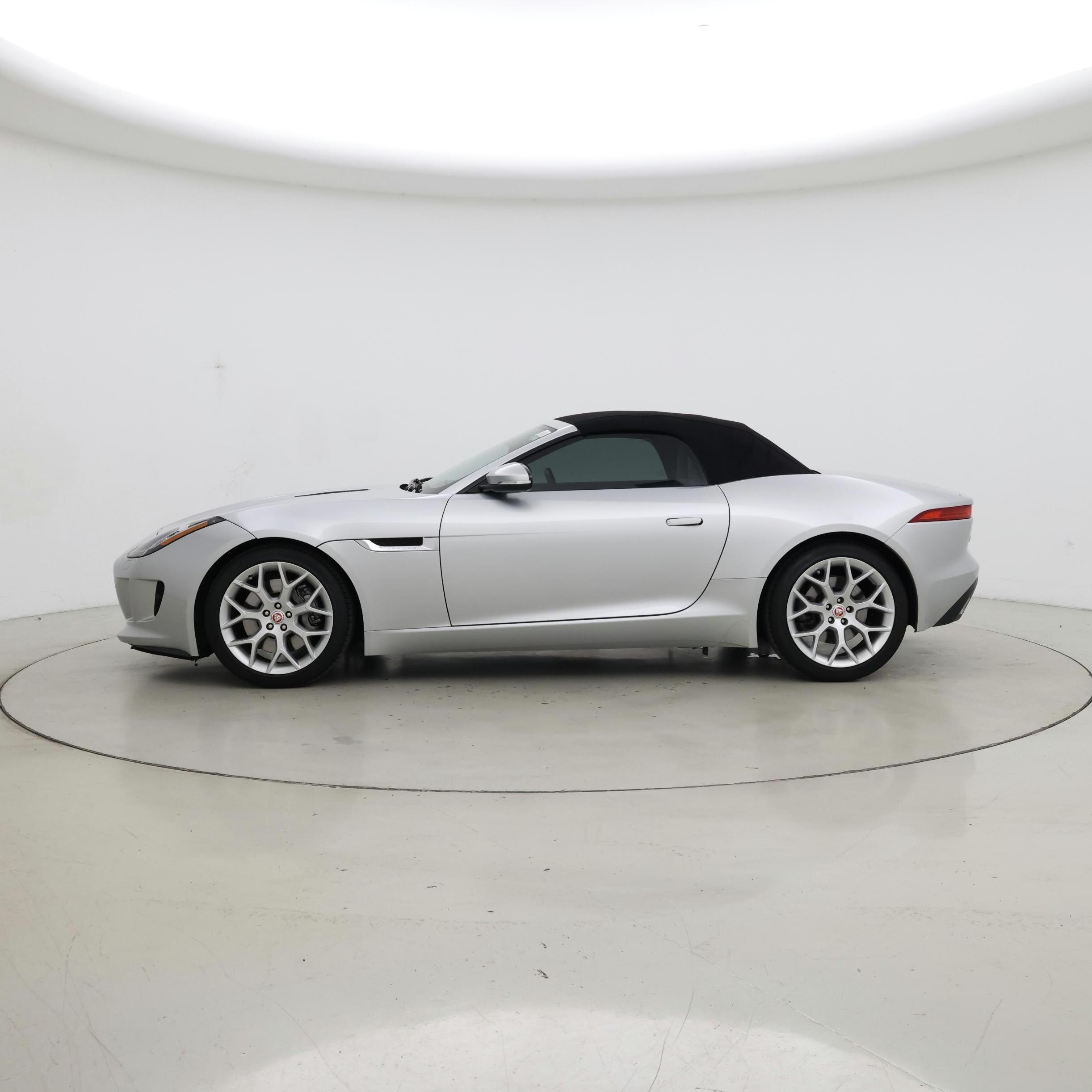 Thumbnail: 2015 Jaguar F-Type - 3