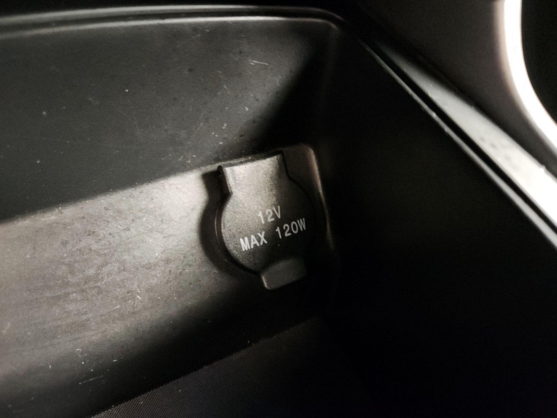 Thumbnail: 2015 Nissan Altima - 17