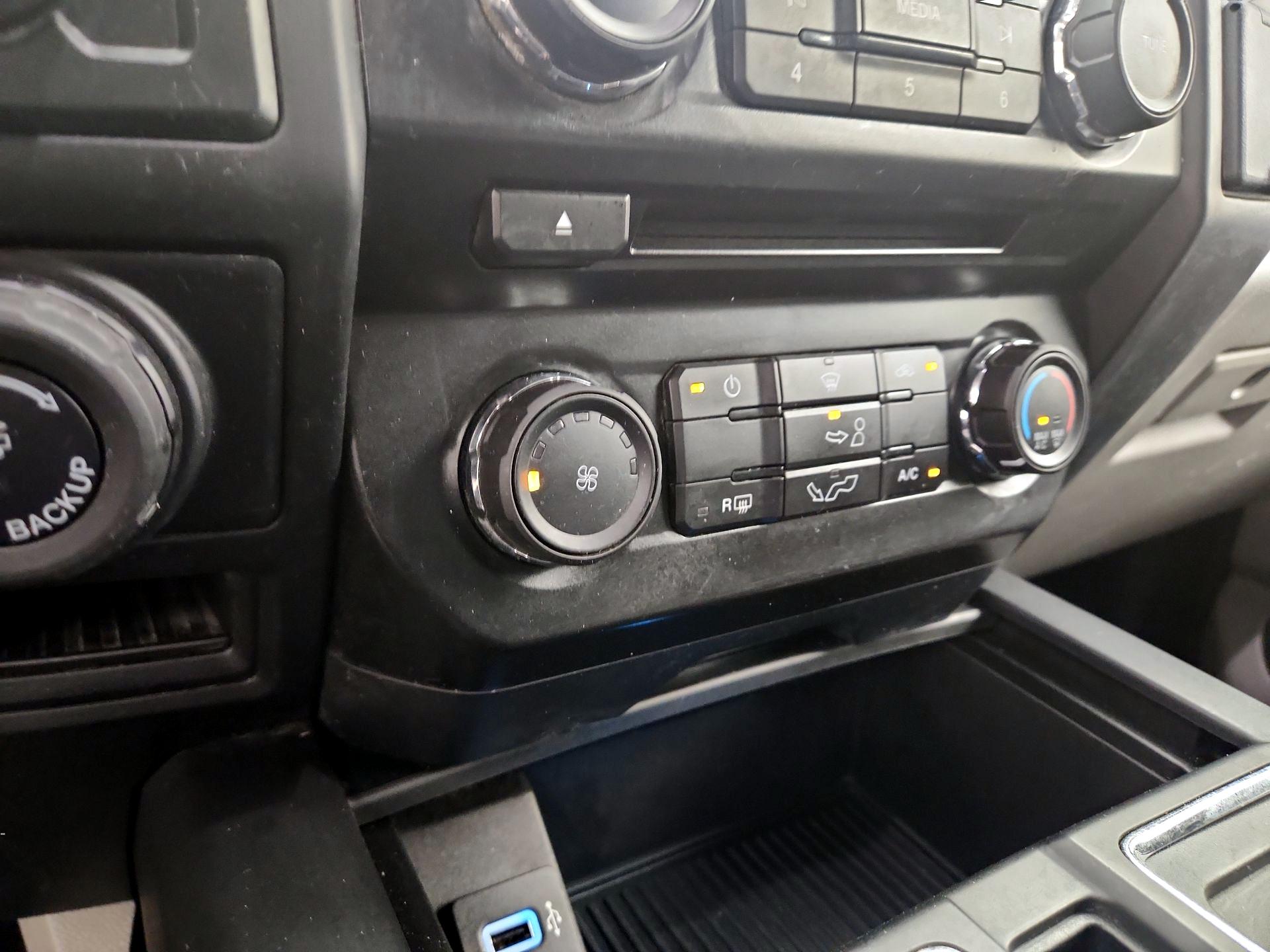Thumbnail: 2017 Ford F-150 - 16