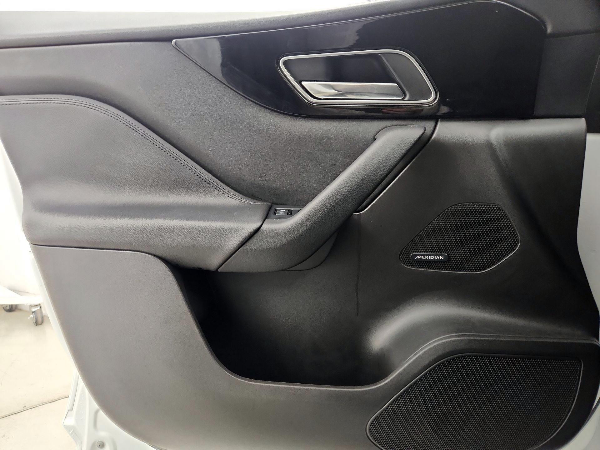 Thumbnail: 2019 Jaguar F-Pace - 12