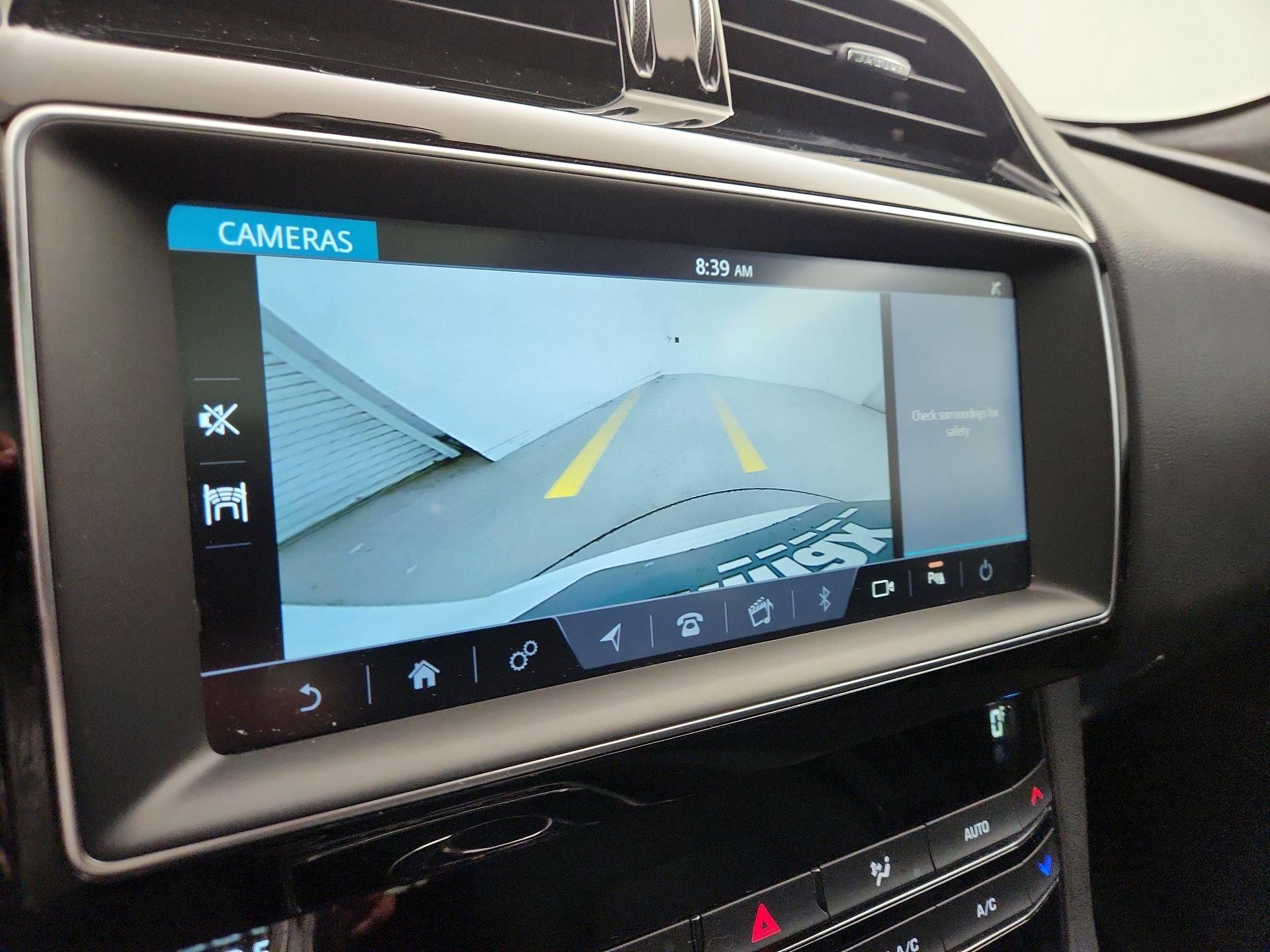 Thumbnail: 2019 Jaguar F-Pace - 15