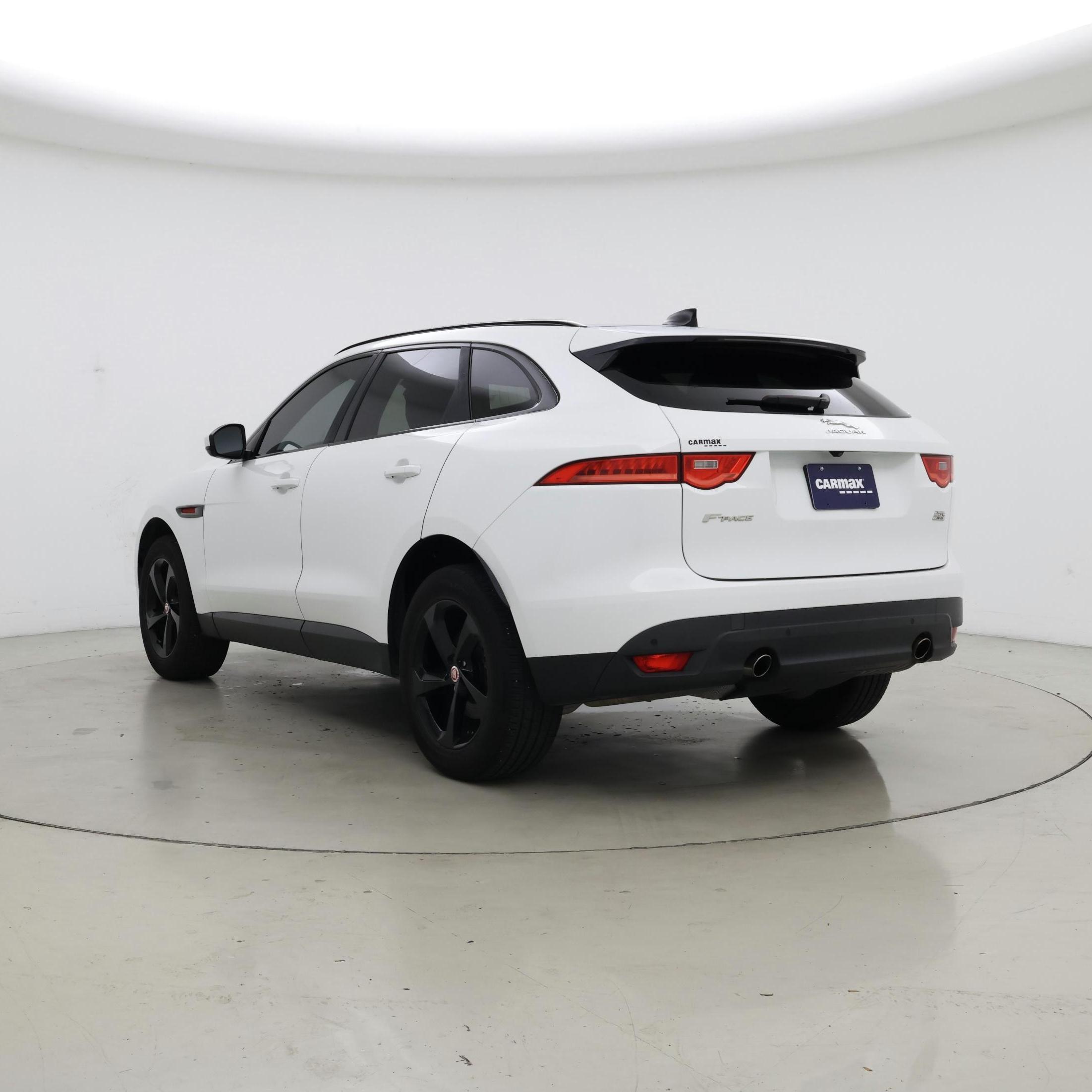 Thumbnail: 2019 Jaguar F-Pace - 2