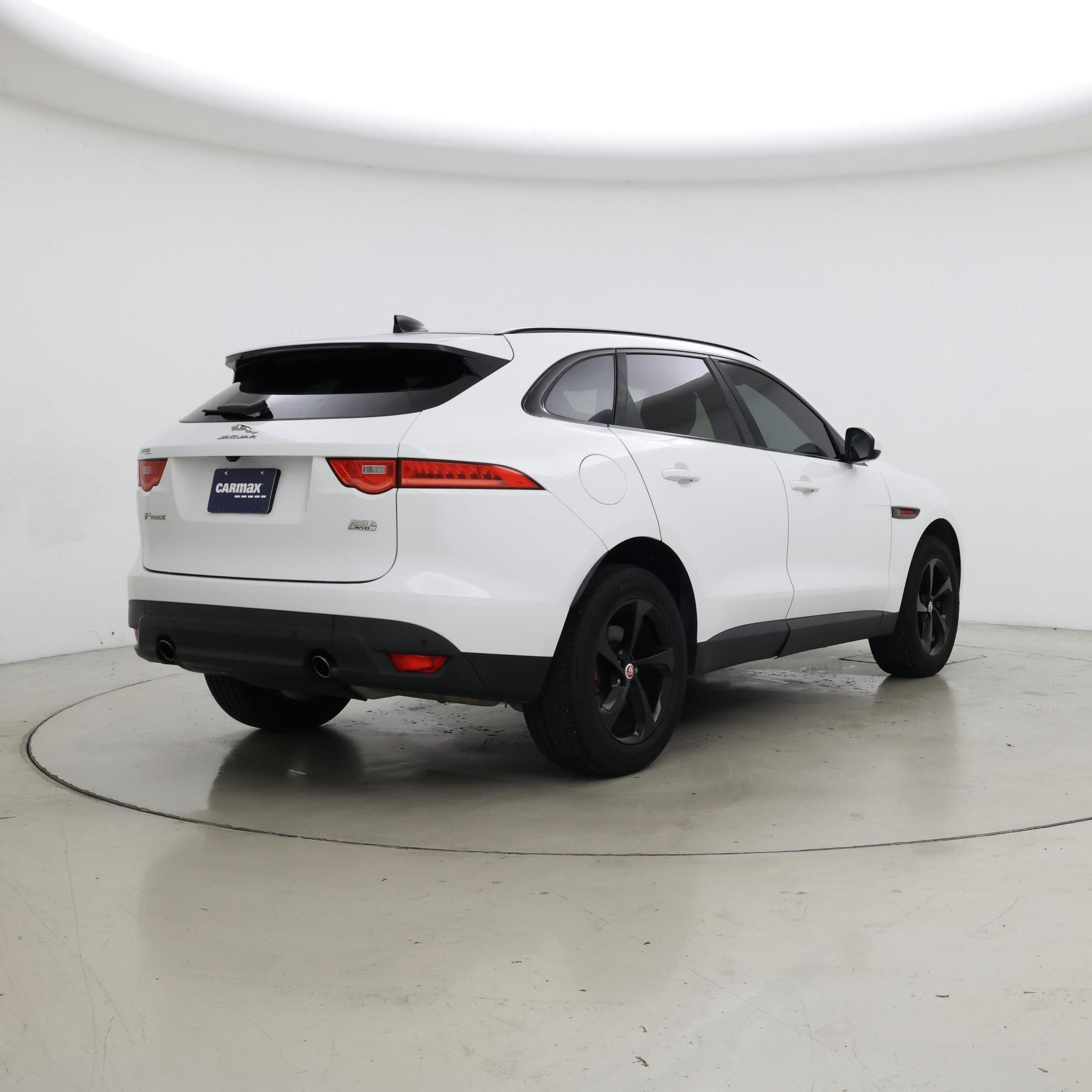 Thumbnail: 2019 Jaguar F-Pace - 8