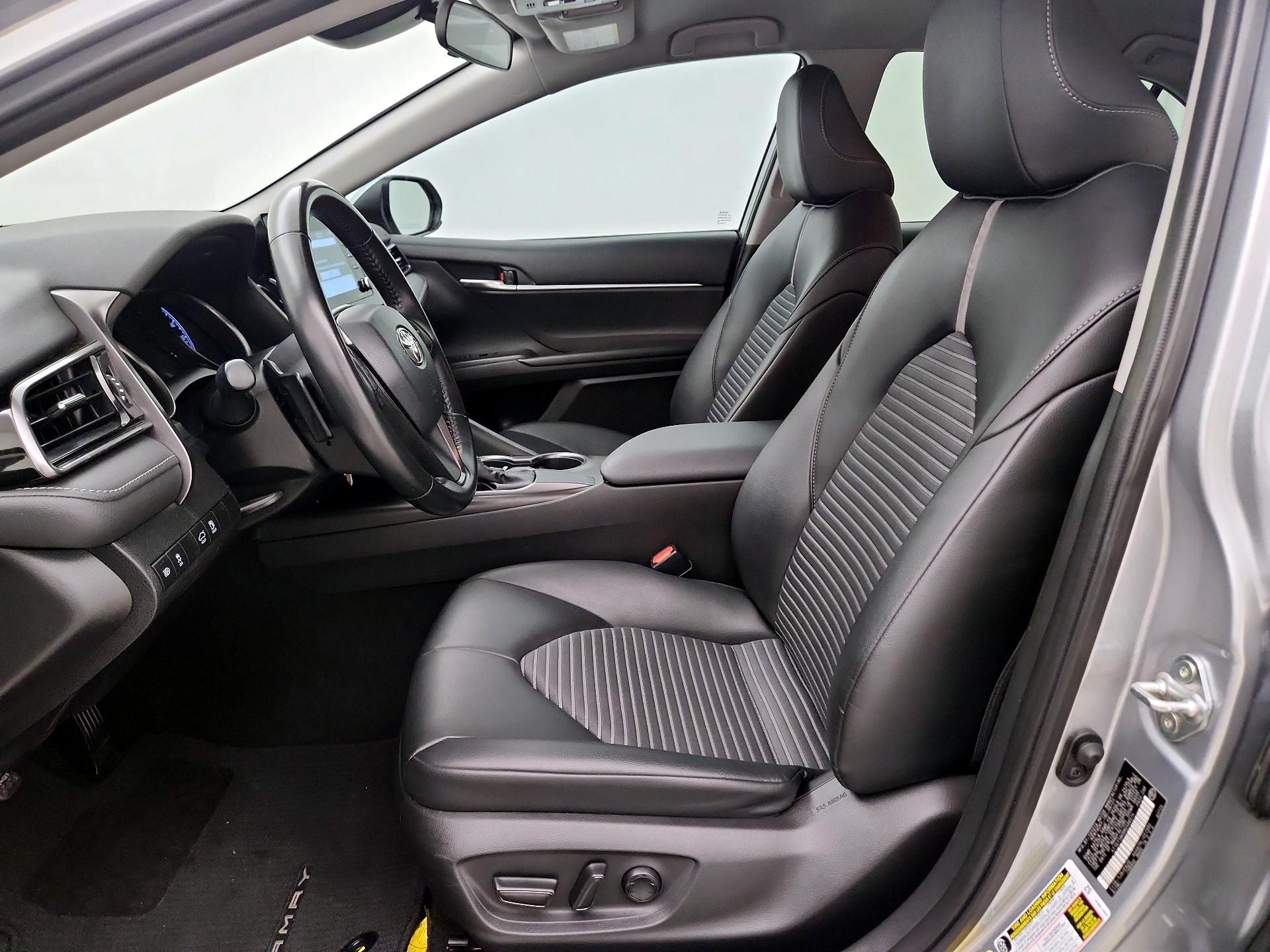 Thumbnail: 2021 Toyota Camry - 11