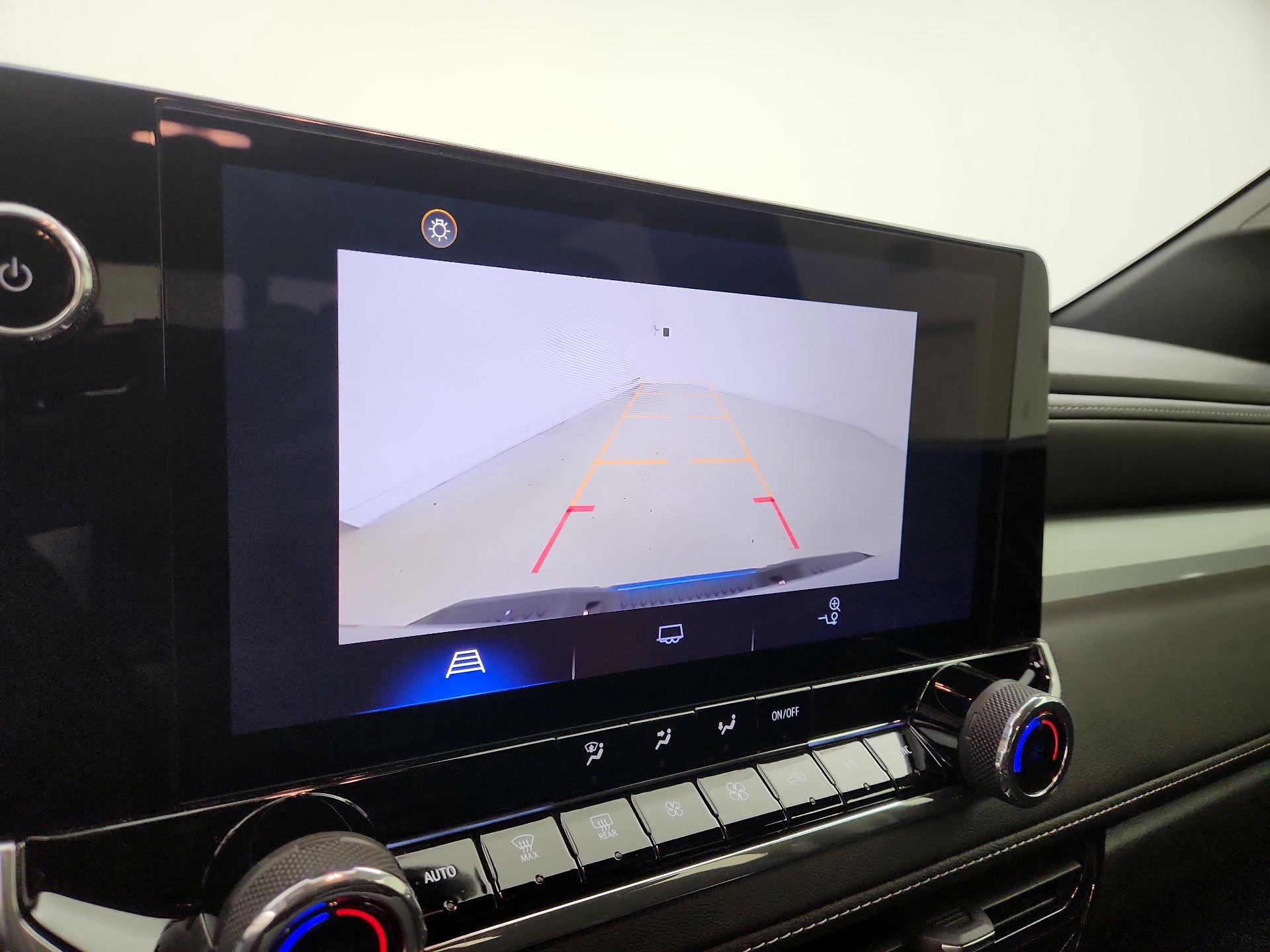 Thumbnail: 2024 Chevrolet Colorado - 14