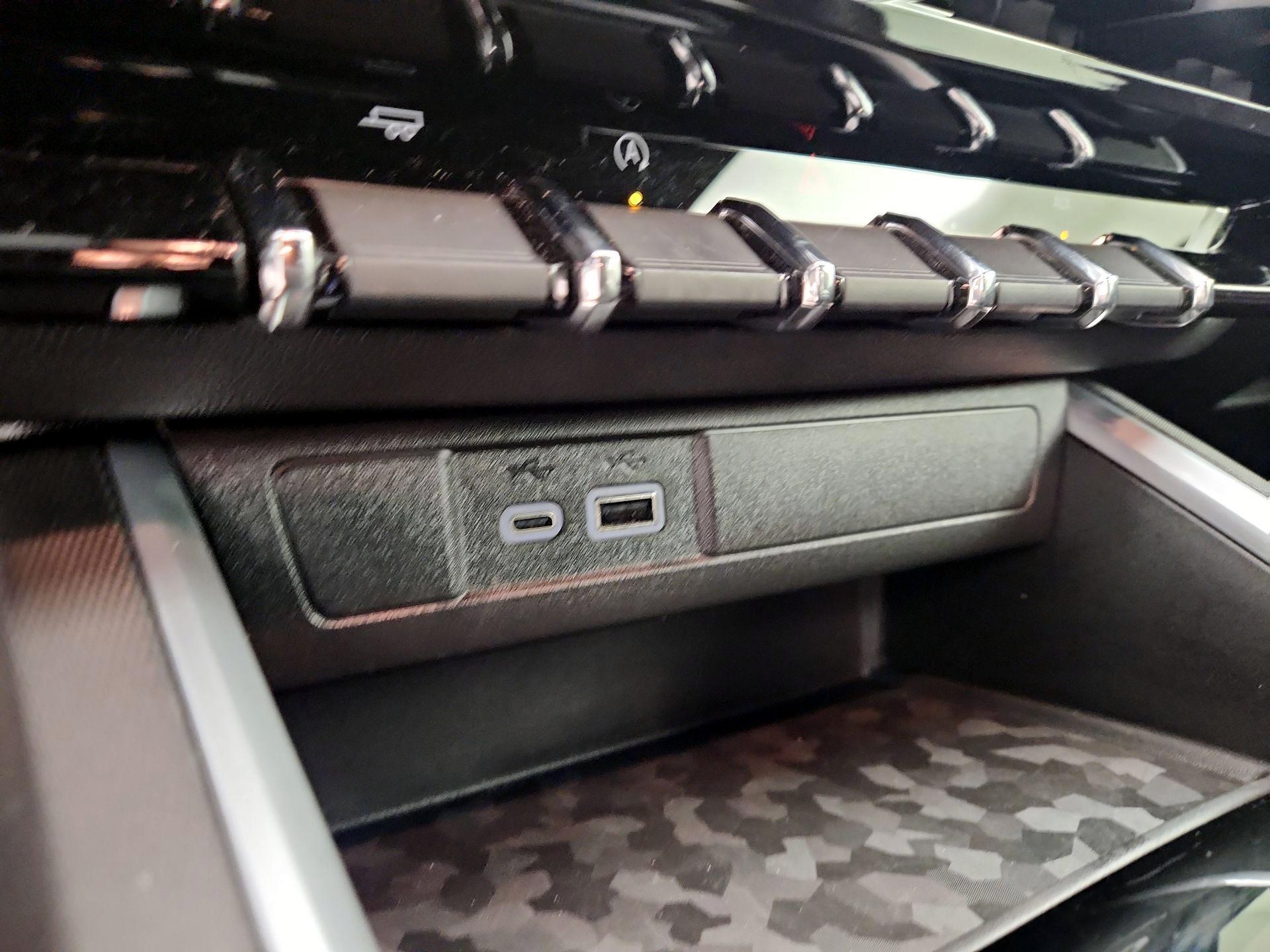 Thumbnail: 2024 Chevrolet Colorado - 18