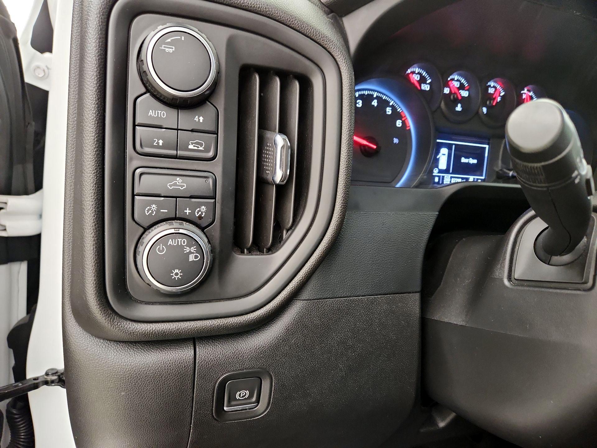 Thumbnail: 2022 Chevrolet Silverado 1500 - 13