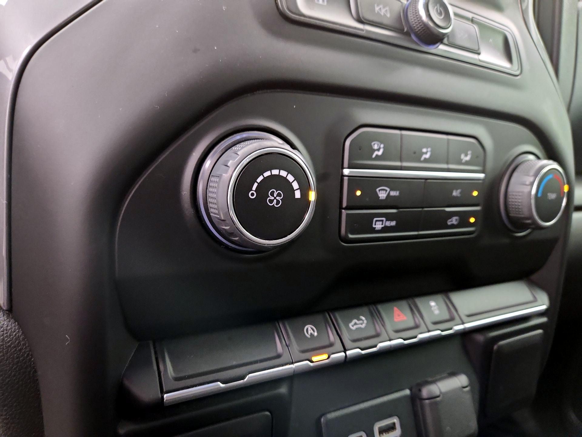 Thumbnail: 2022 Chevrolet Silverado 1500 - 16