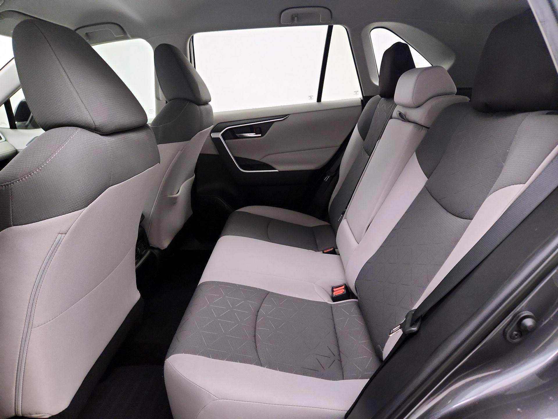 Thumbnail: 2021 Toyota RAV4 - 19