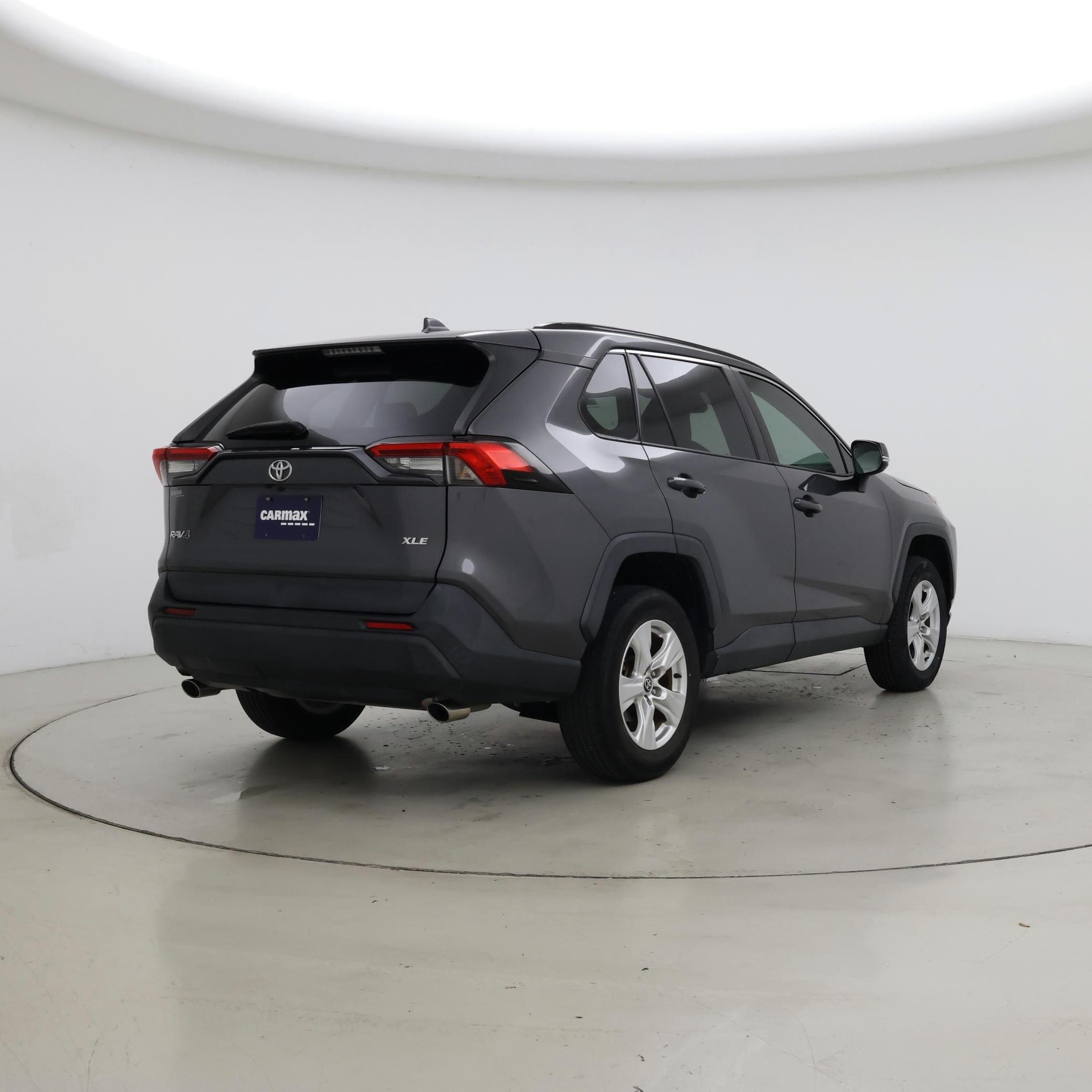 Thumbnail: 2021 Toyota RAV4 - 8