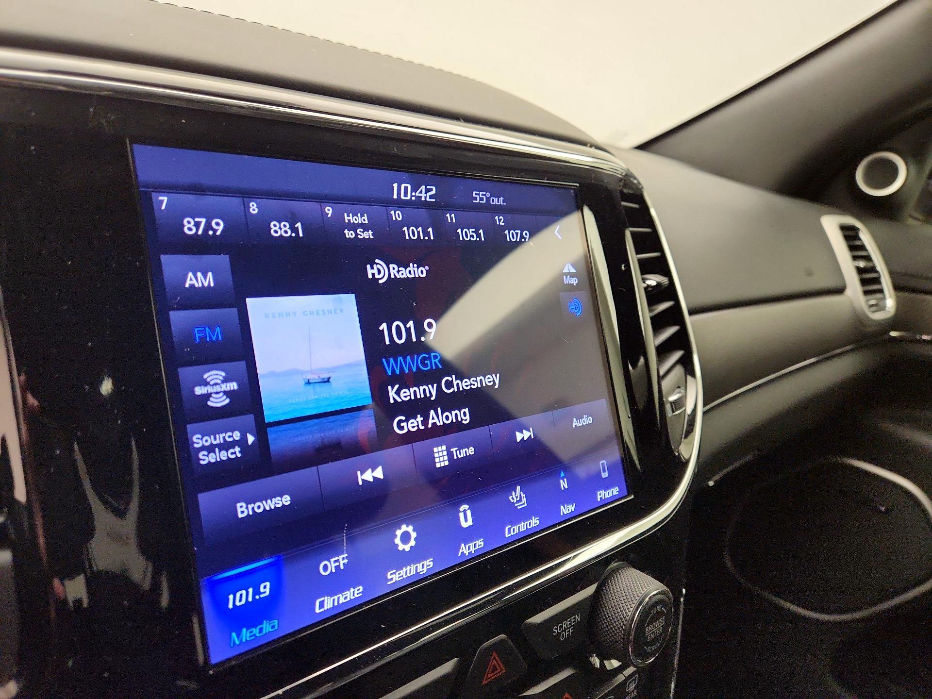 Thumbnail: 2020 Jeep Grand Cherokee - 16