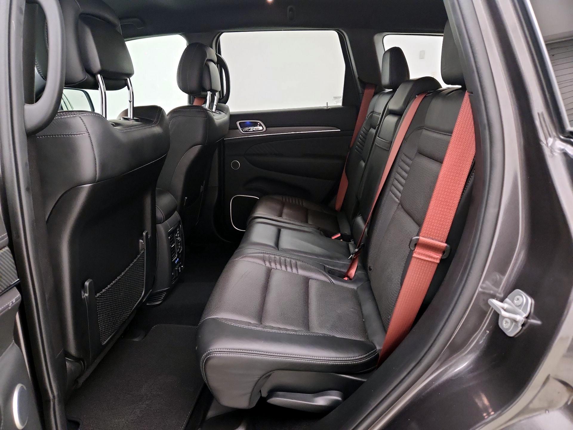 Thumbnail: 2020 Jeep Grand Cherokee - 20