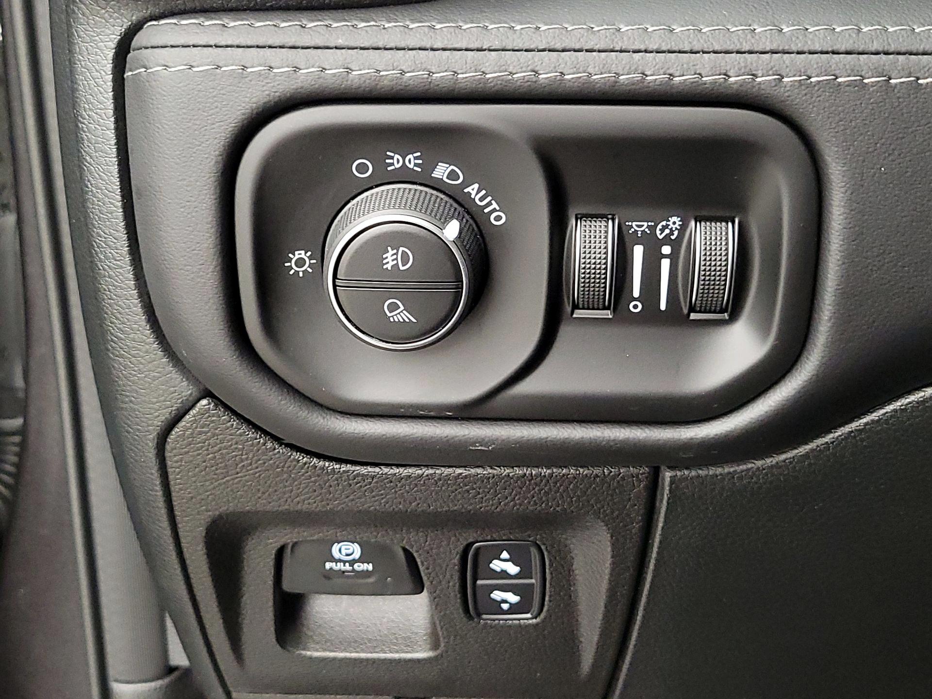 Thumbnail: 2022 RAM 1500 - 13