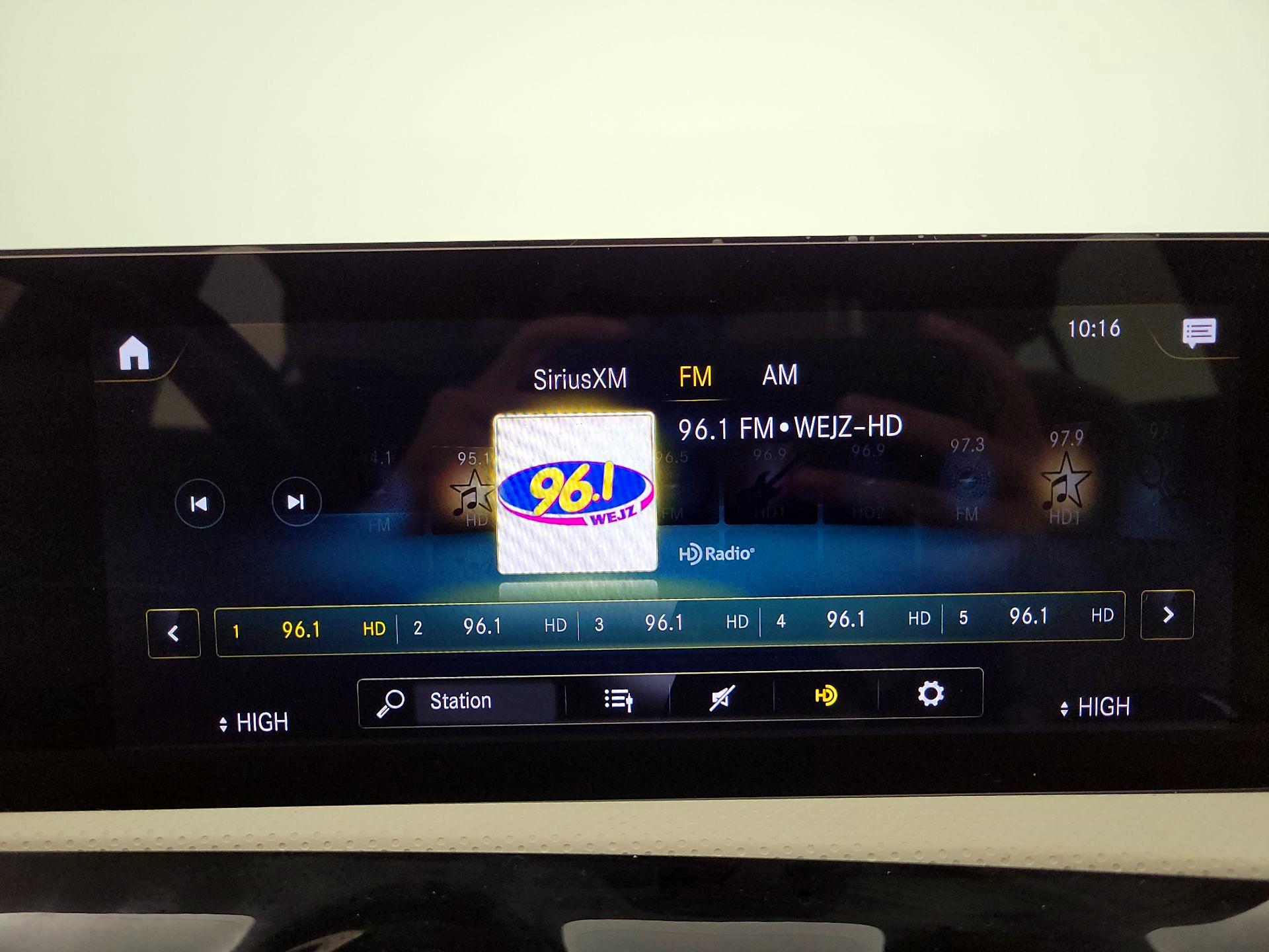 Thumbnail: 2023 Mercedes-Benz CLA - 15