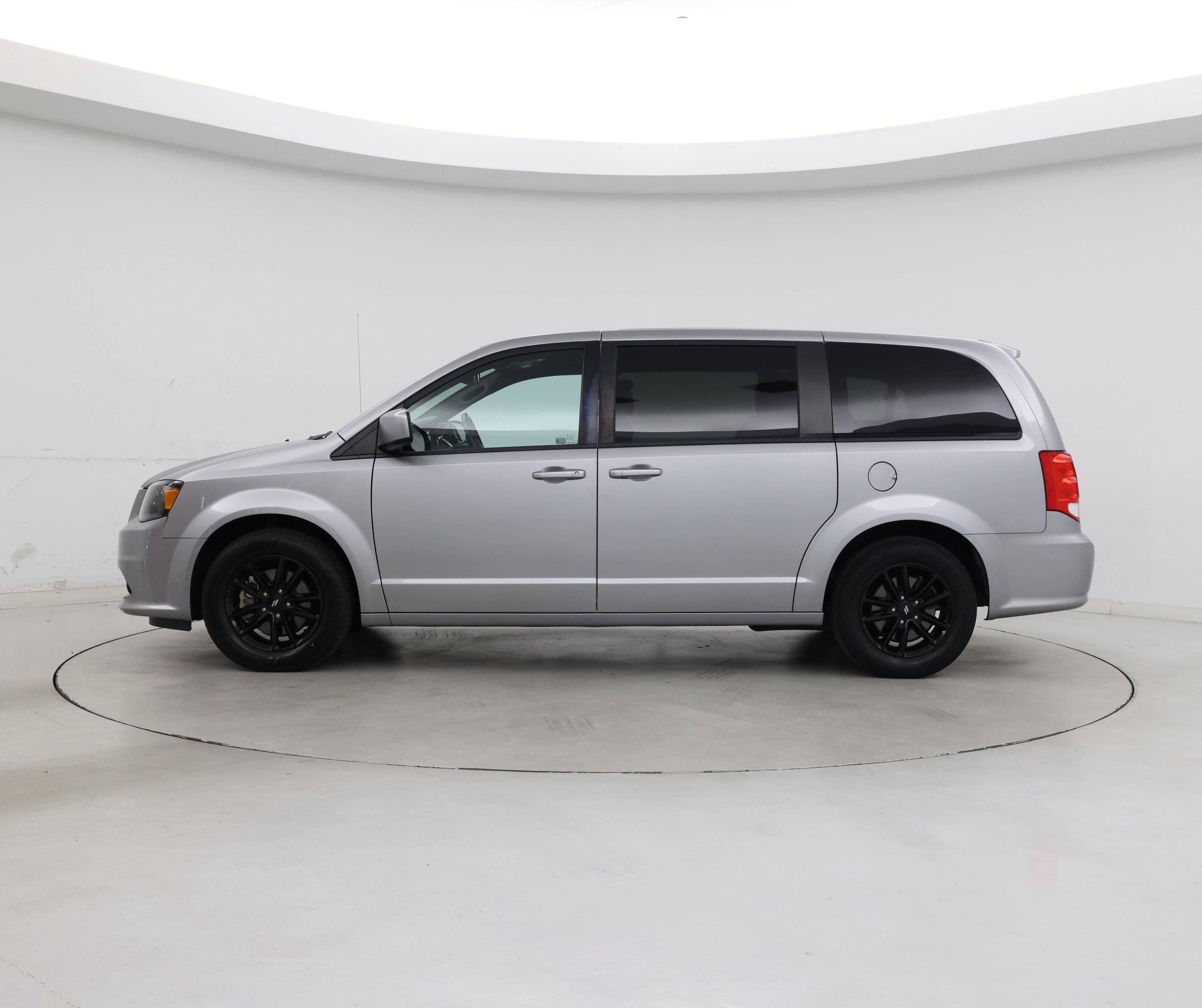 Thumbnail: 2020 Dodge Grand Caravan - 3