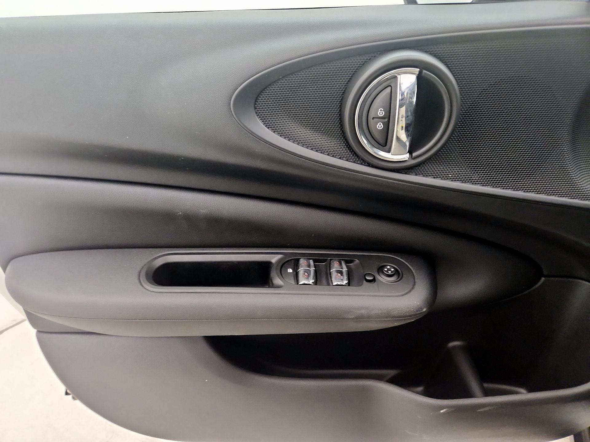 Thumbnail: 2019 MINI Cooper Clubman - 12