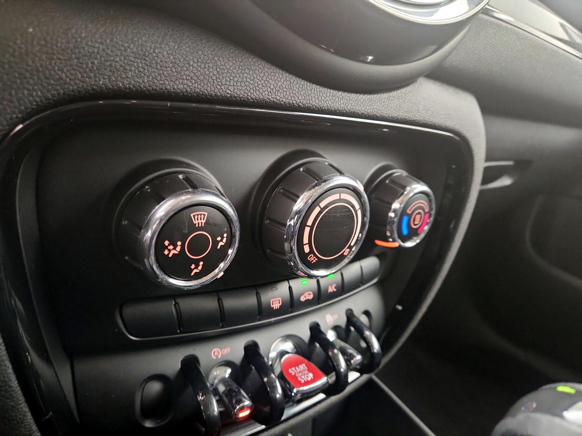 Thumbnail: 2019 MINI Cooper Clubman - 16